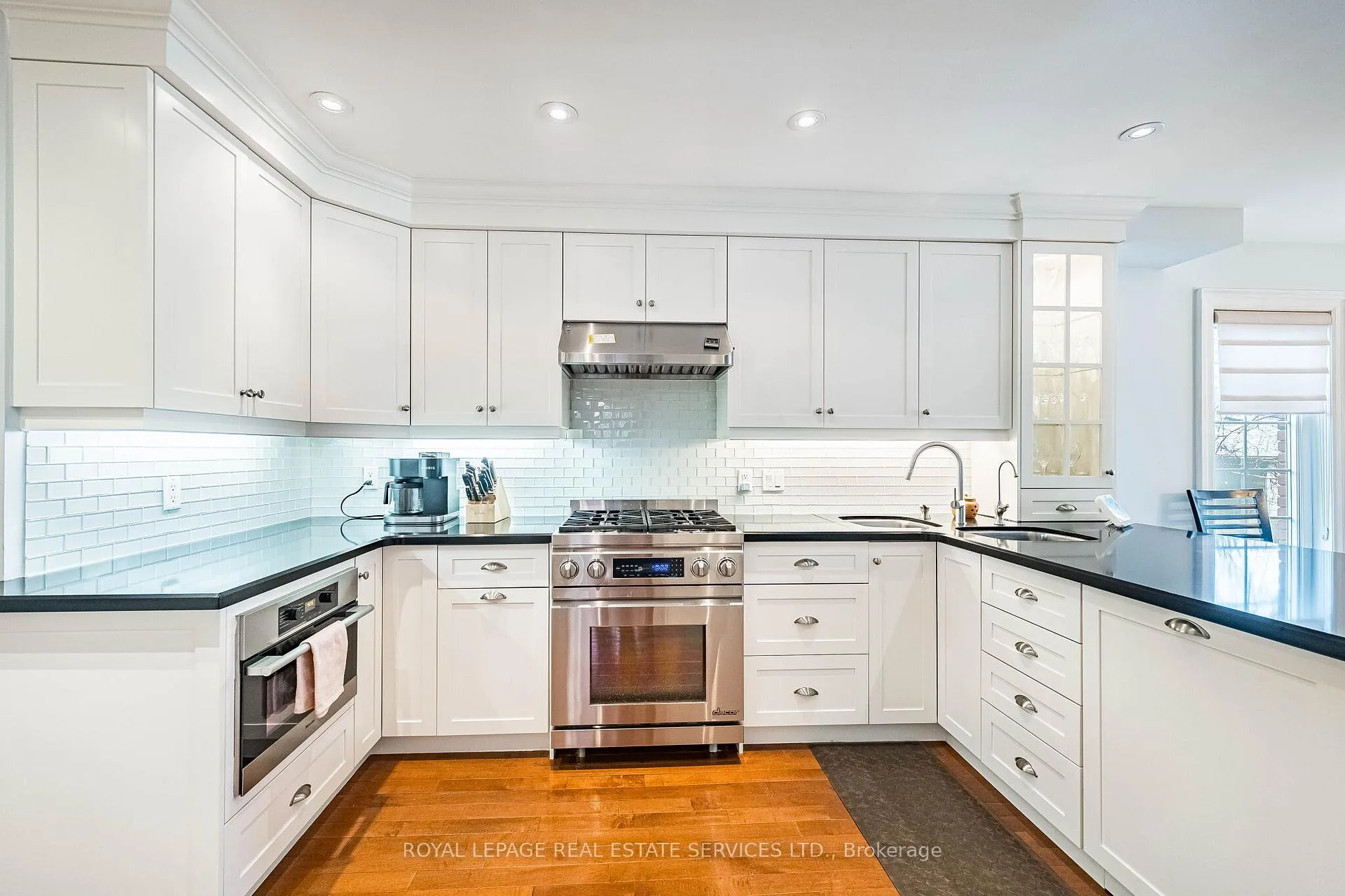 Photo 14 of 51 Wellington Street E, Brampton, Downtown Brampton — HOMEH