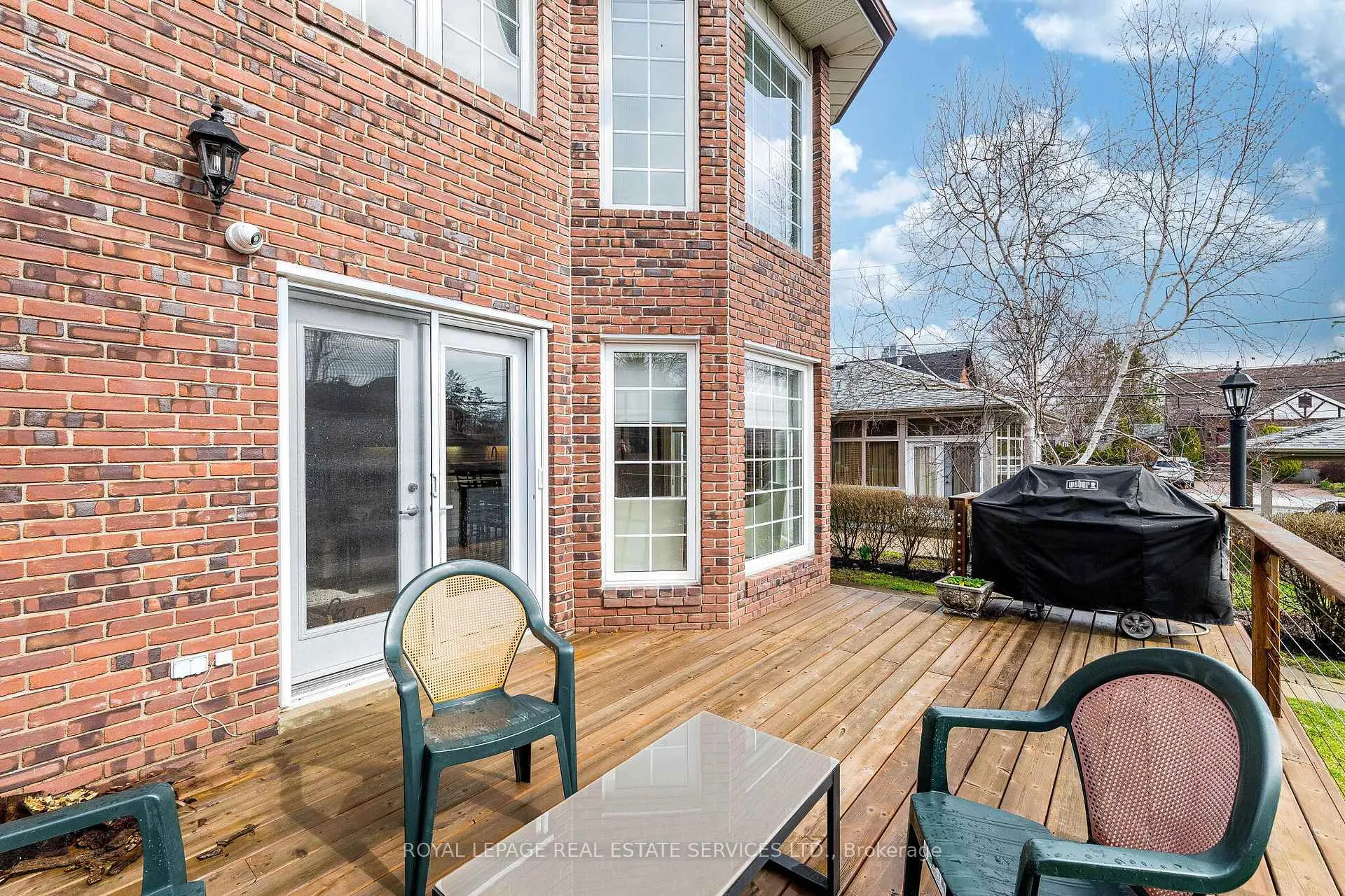Photo 44 of 51 Wellington Street E, Brampton, Downtown Brampton — HOMEH