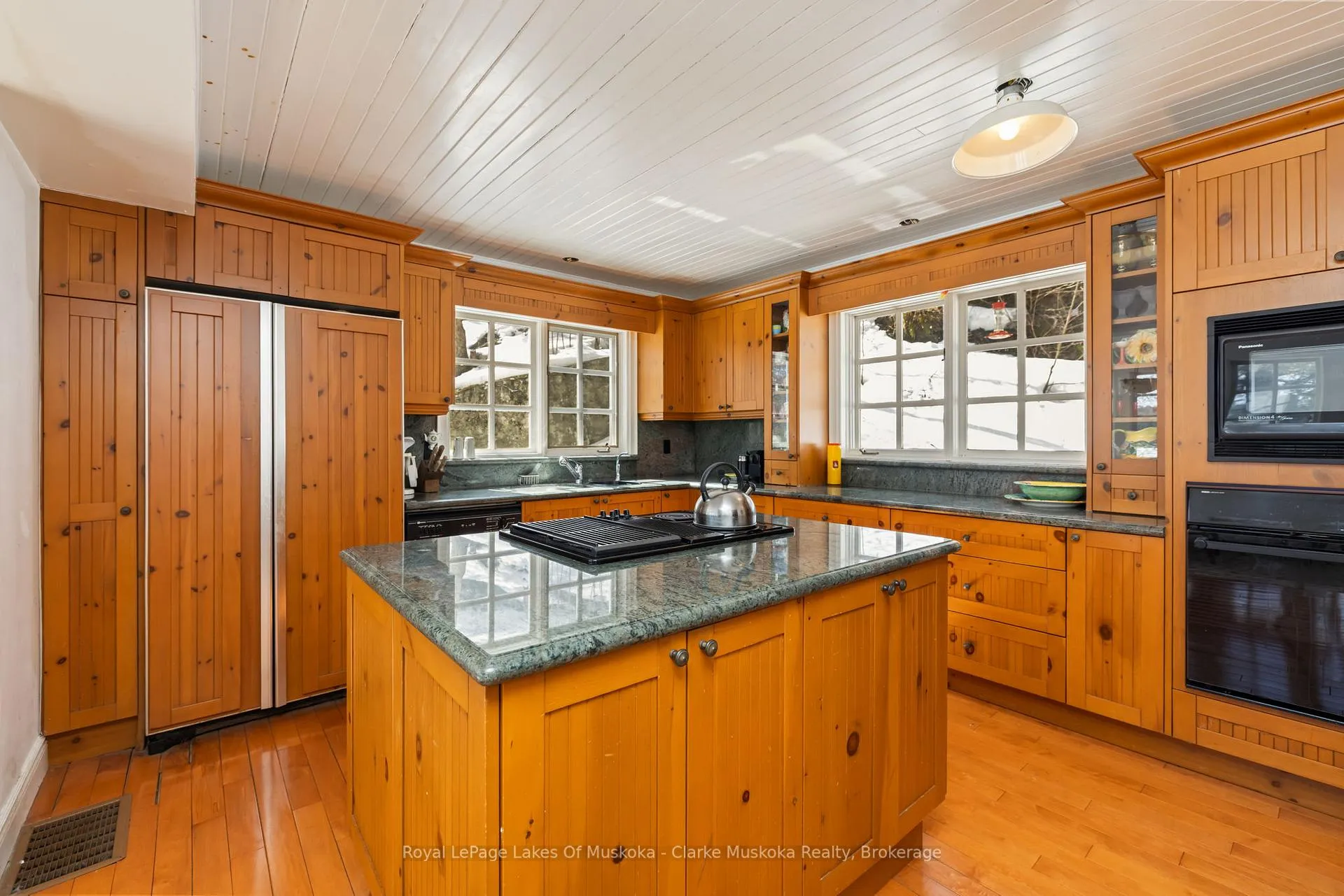 Photo 12 of 250 & 252 Clear Lake Road, Seguin — HOMEH