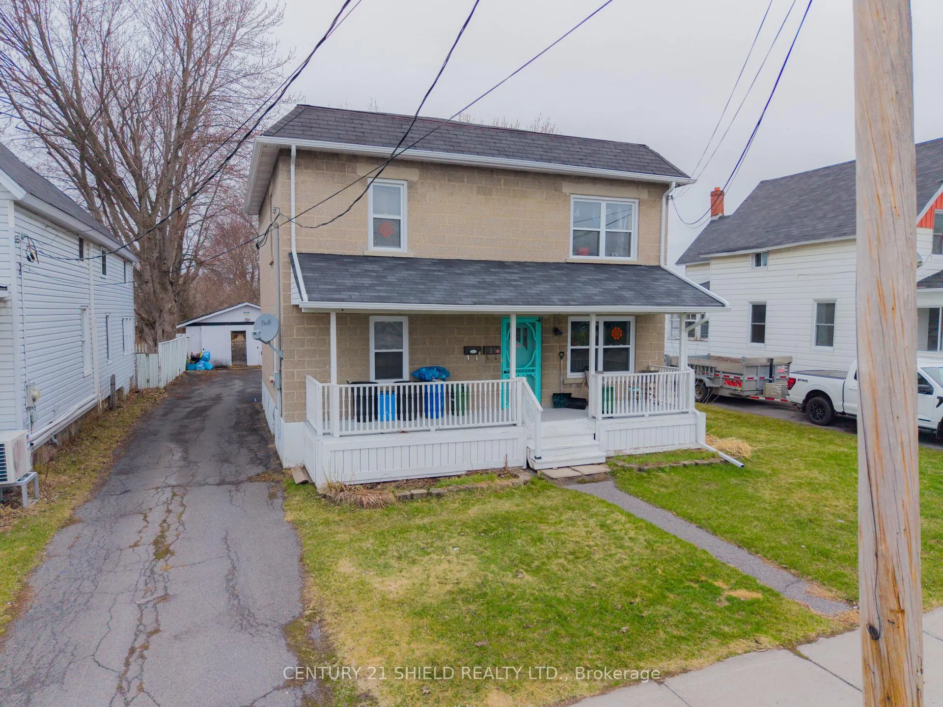 Photo 3 of 25 Seventh Street W, Cornwall — HOMEH