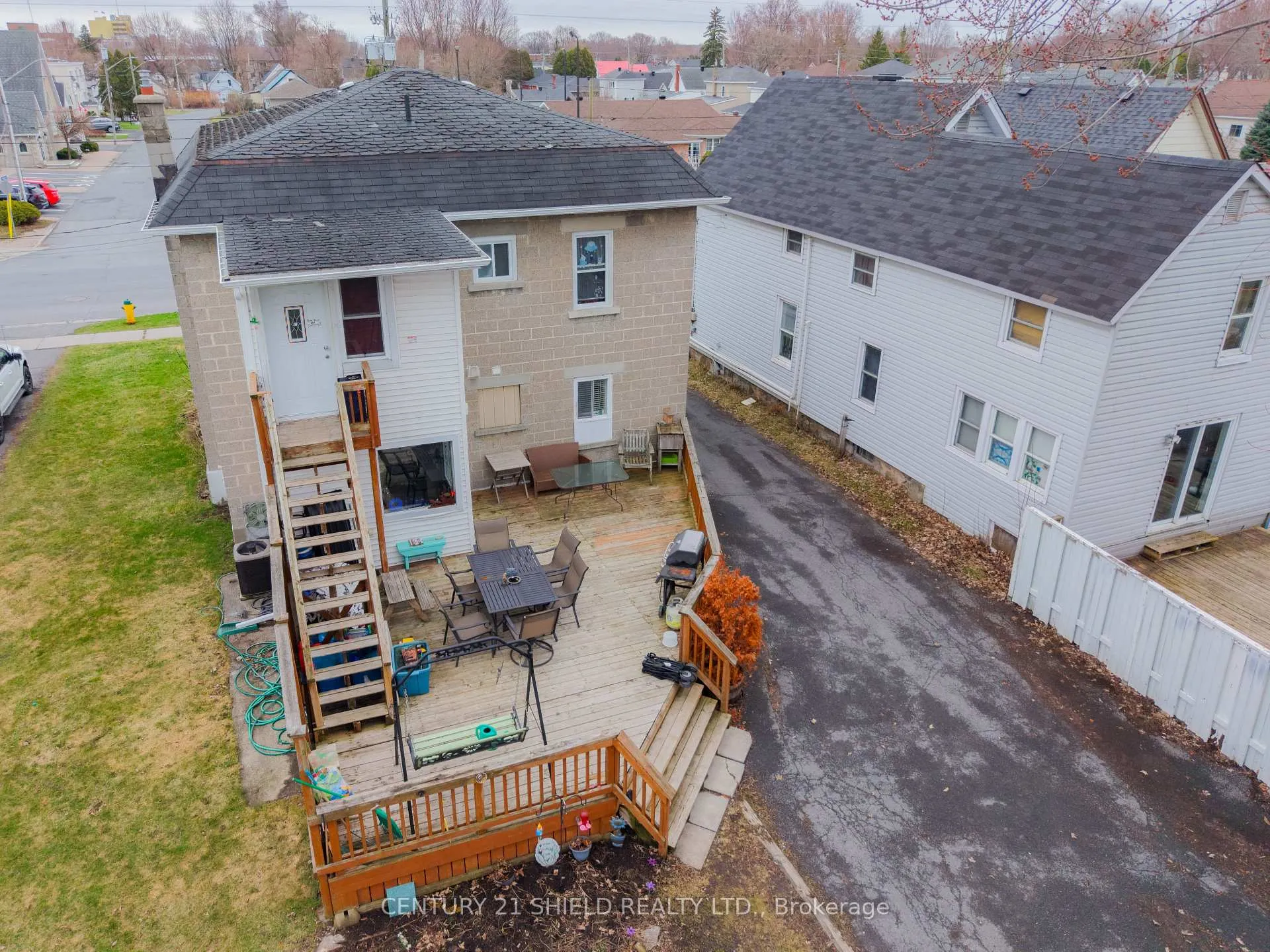 Photo 6 of 25 Seventh Street W, Cornwall — HOMEH
