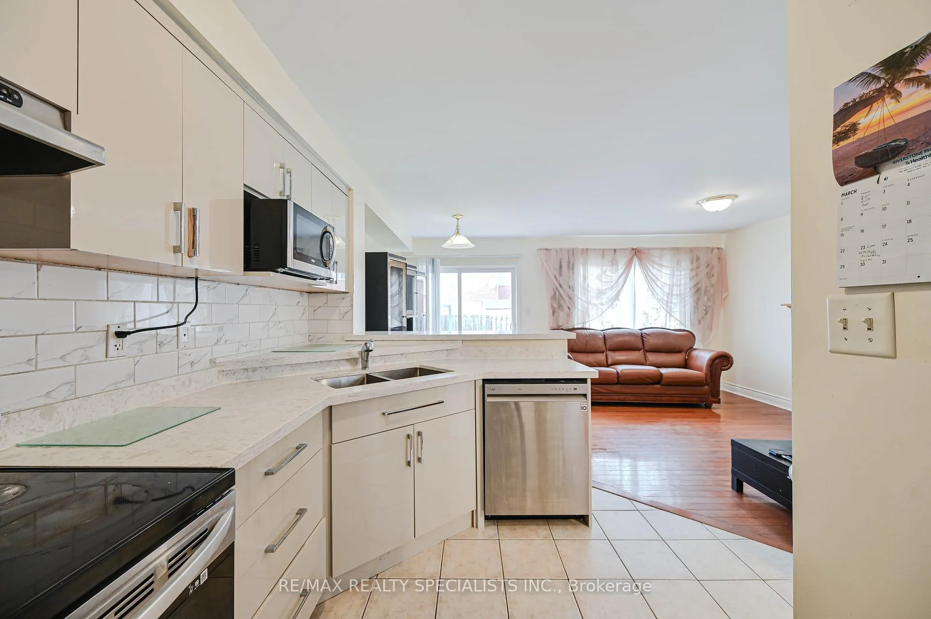 Photo 16 of 15 Eastway Street, Brampton, Gore Industrial North — HOMEH