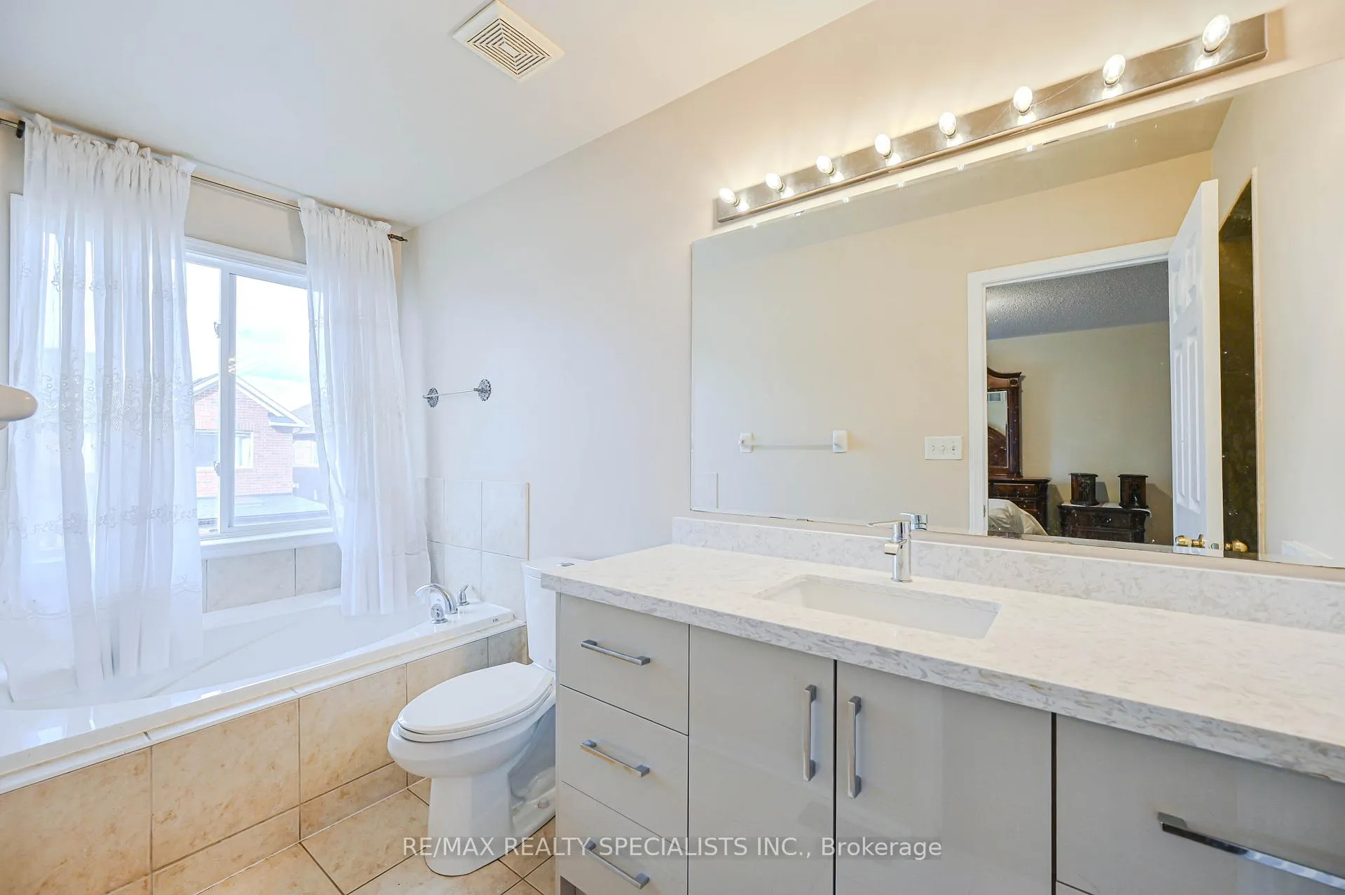 Photo 34 of 15 Eastway Street, Brampton, Gore Industrial North — HOMEH