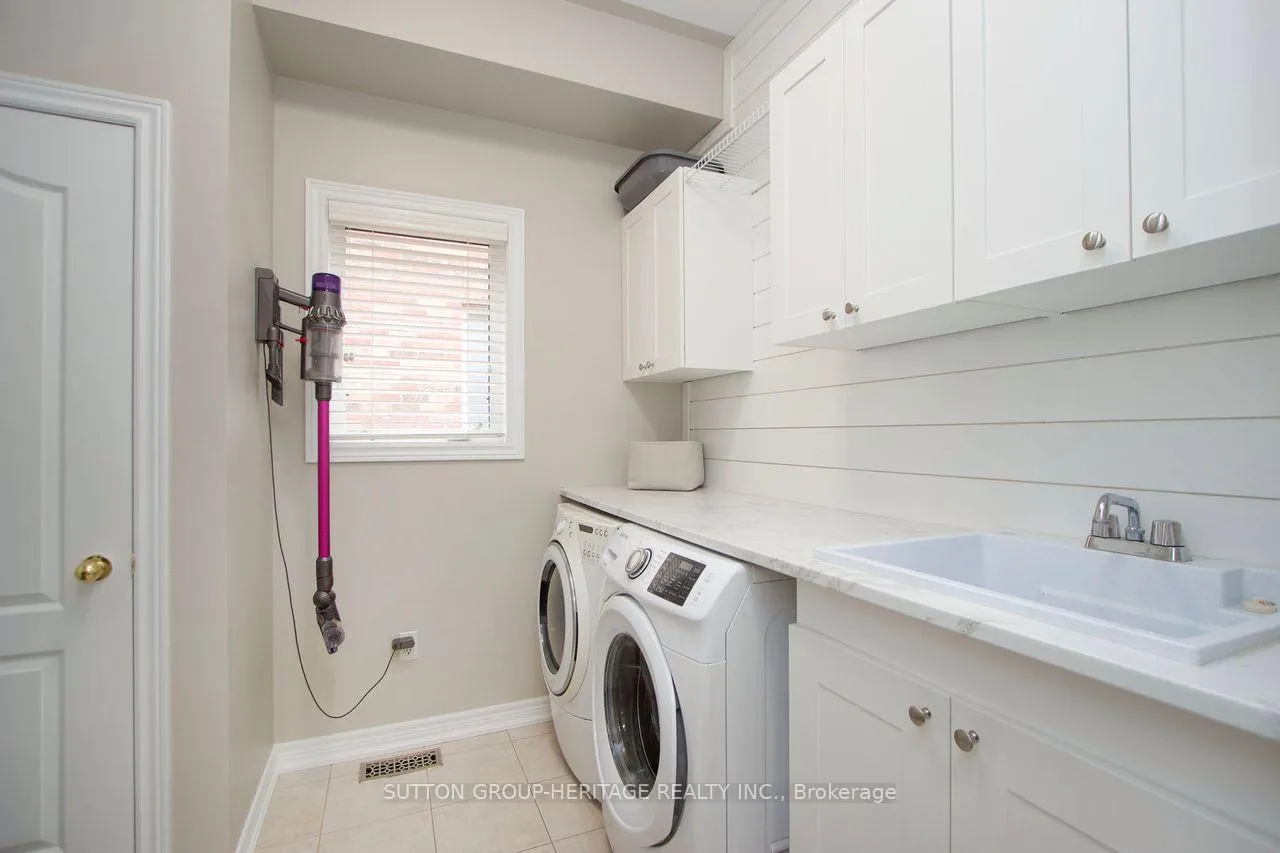 Photo 23 of 62 Abbyview Drive, Whitby, Williamsburg — HOMEH