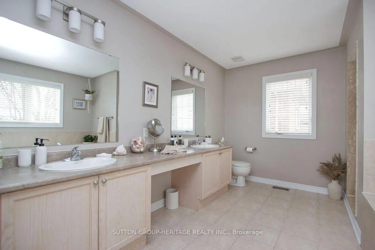 Photo 30 of 62 Abbyview Drive, Whitby, Williamsburg — HOMEH
