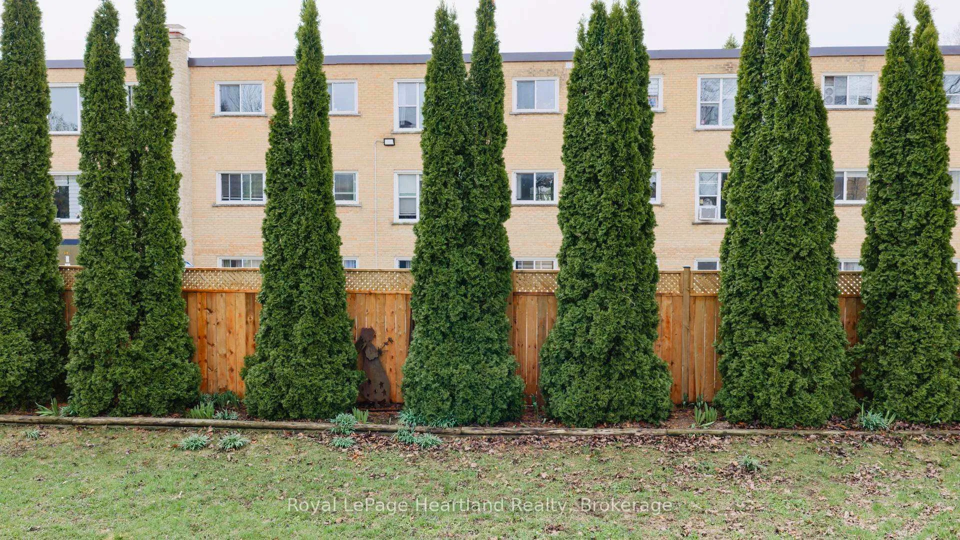 Photo 41 of 14 Elgin Avenue E, Goderich, Goderich (Town) — HOMEH