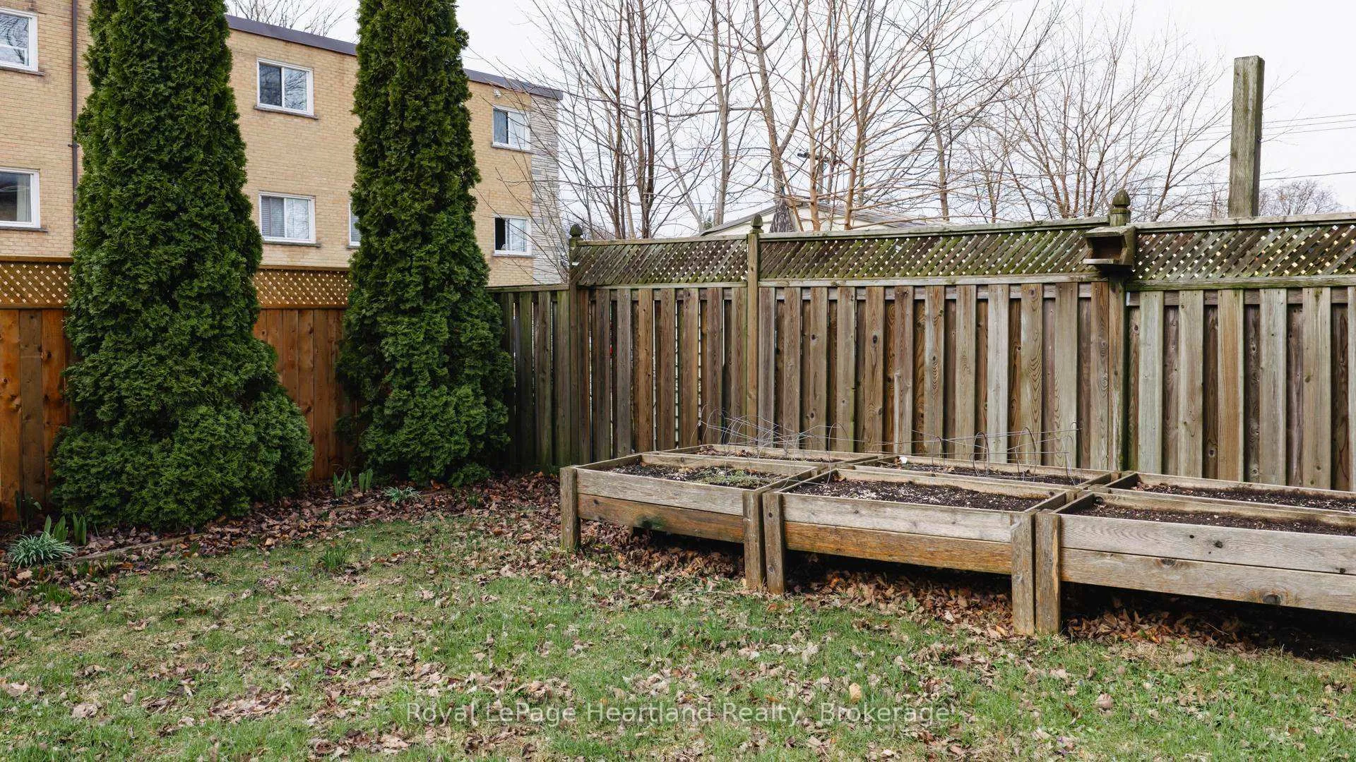 Photo 42 of 14 Elgin Avenue E, Goderich, Goderich (Town) — HOMEH