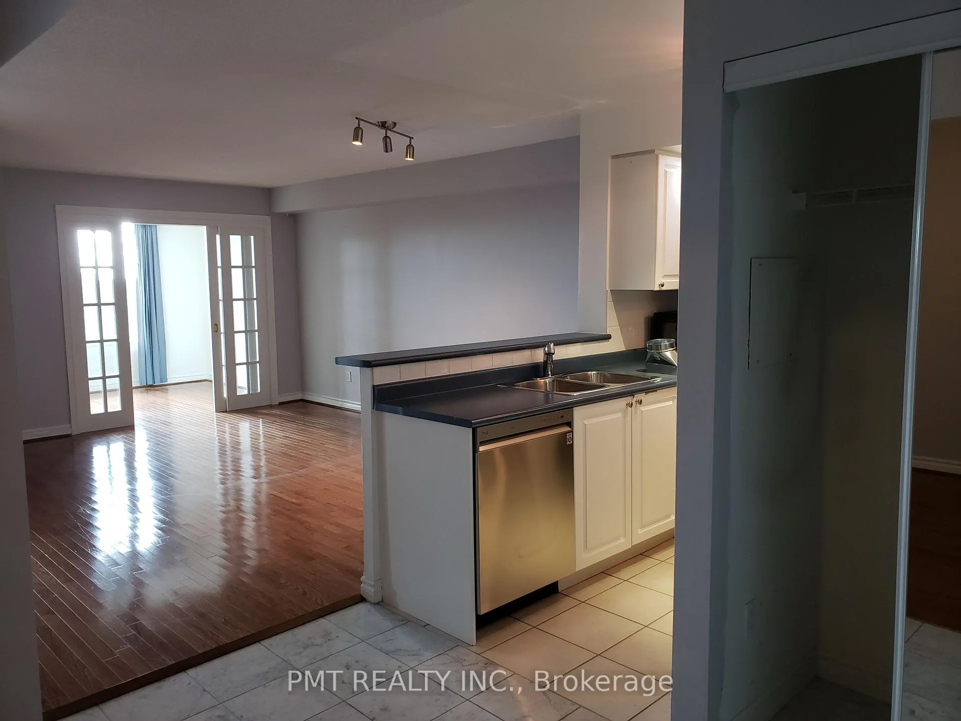Photo 2 of Unit 1066, 123 Omni Drive, Scarborough, Bendale — HOMEH