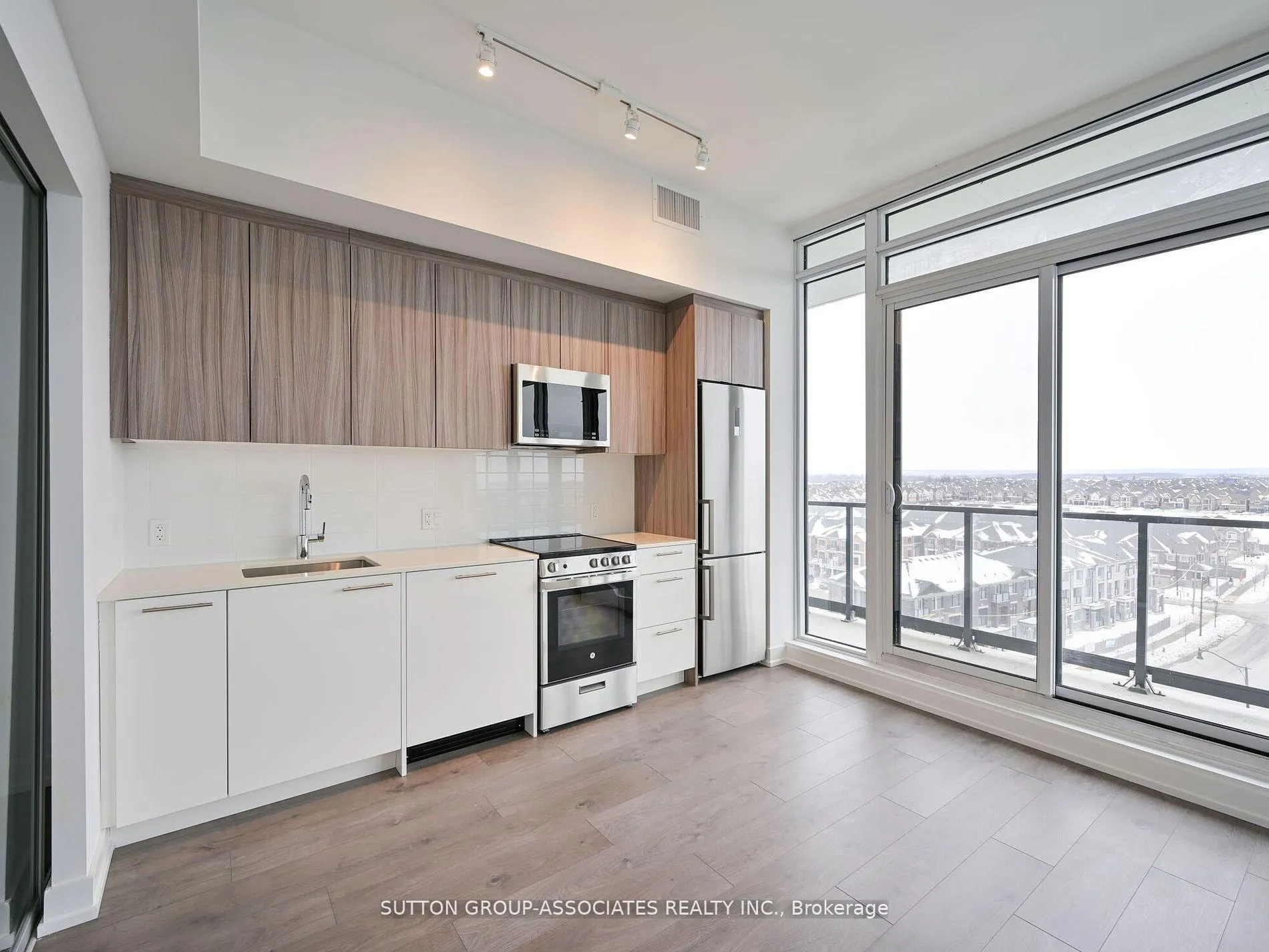 Photo 5 of Unit 810, 225 Veterans Drive, Brampton, Northwest Brampton — HOMEH