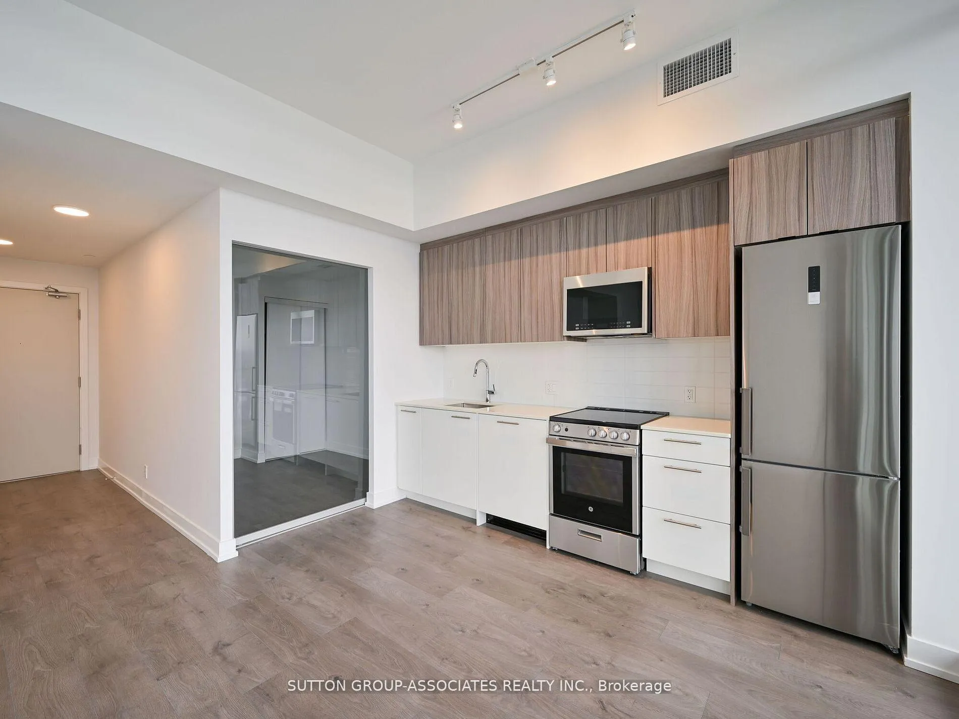 Photo 6 of Unit 810, 225 Veterans Drive, Brampton, Northwest Brampton — HOMEH