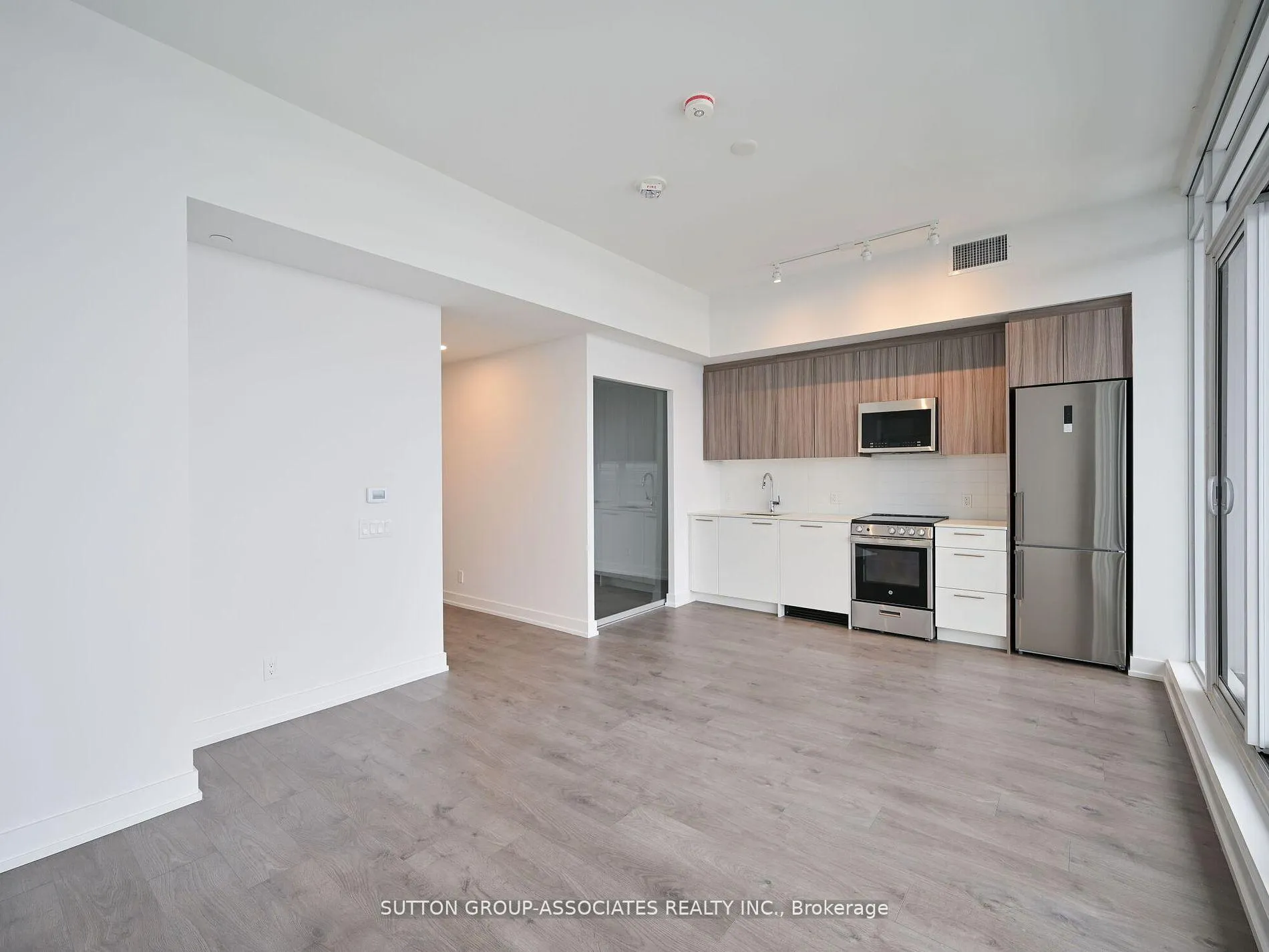 Photo 9 of Unit 810, 225 Veterans Drive, Brampton, Northwest Brampton — HOMEH