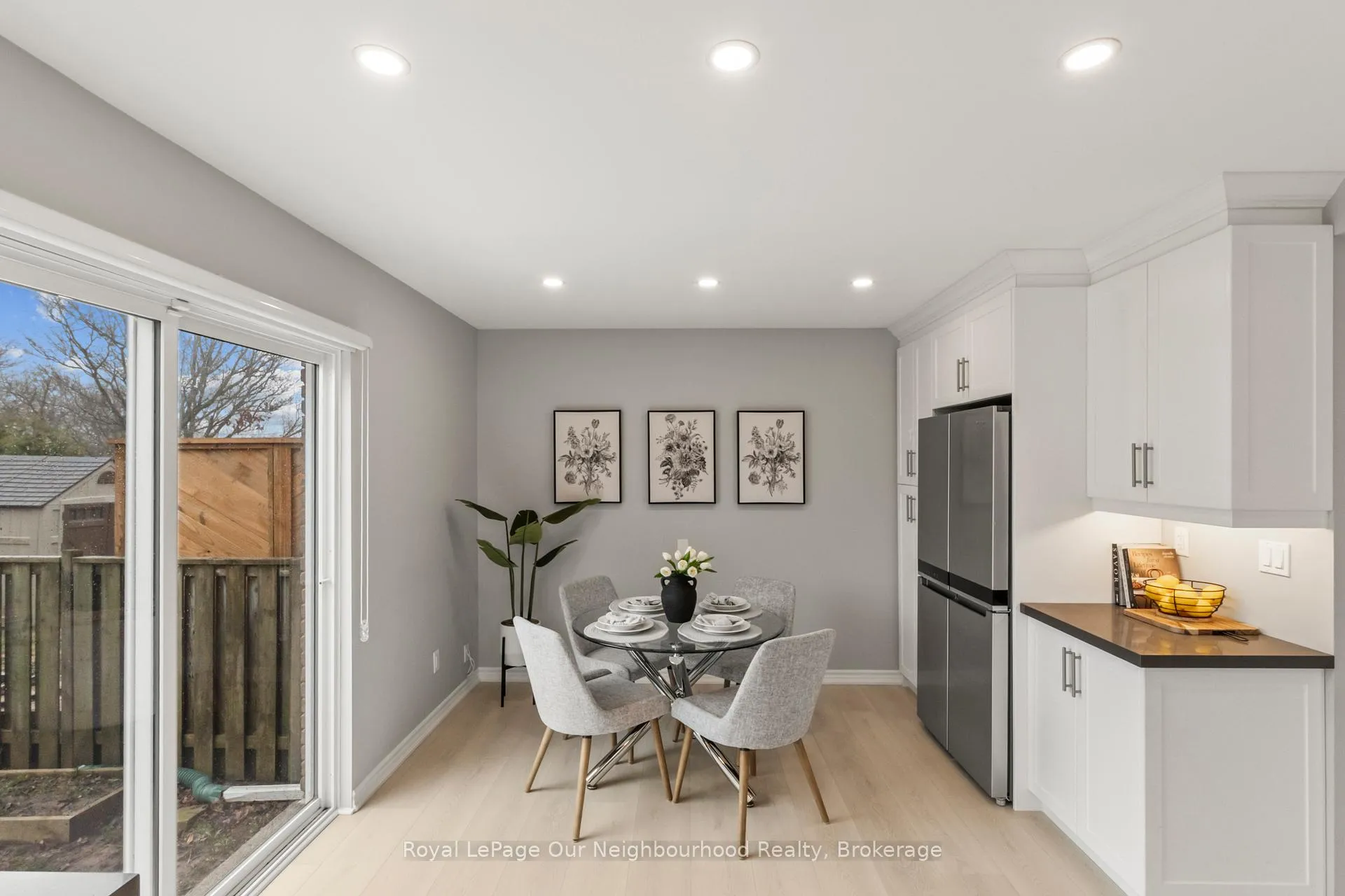 Photo 10 of 75 Little Avenue, Clarington, Bowmanville — HOMEH