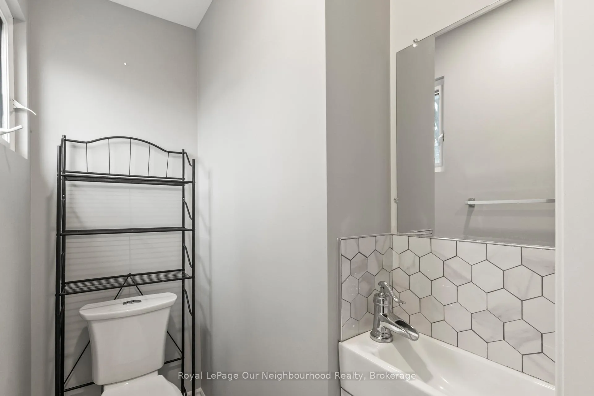 Photo 19 of 75 Little Avenue, Clarington, Bowmanville — HOMEH