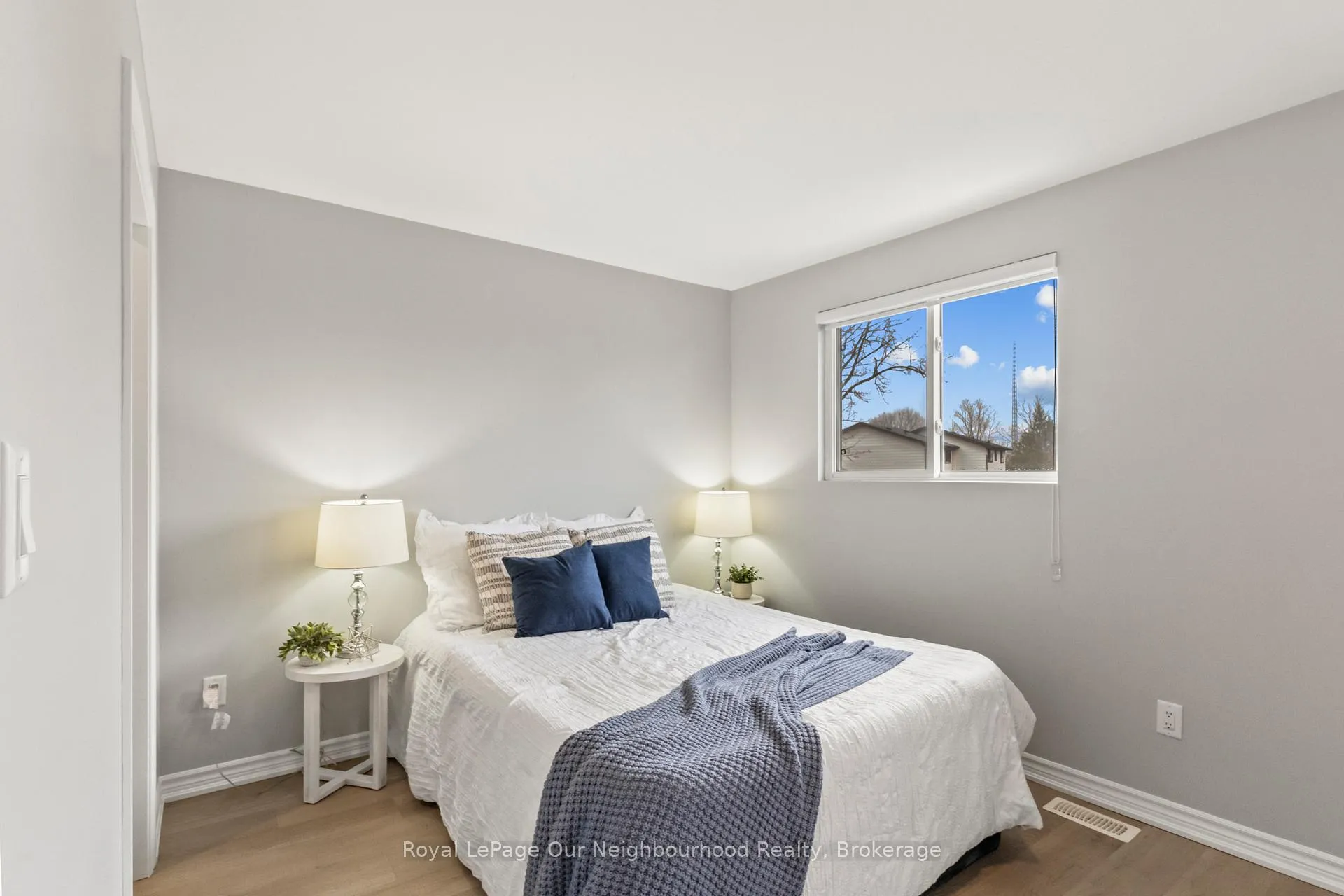 Photo 20 of 75 Little Avenue, Clarington, Bowmanville — HOMEH