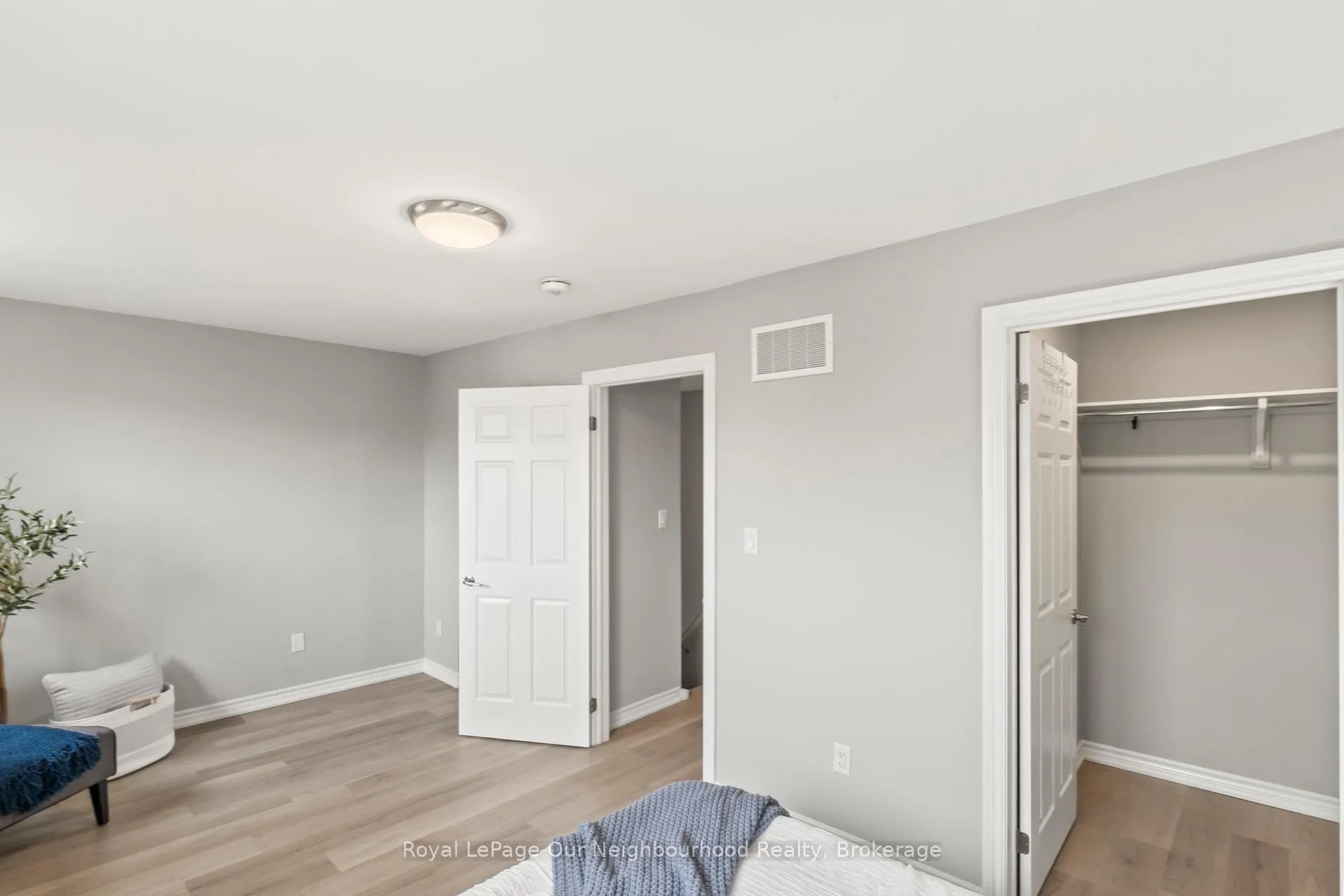 Photo 22 of 75 Little Avenue, Clarington, Bowmanville — HOMEH