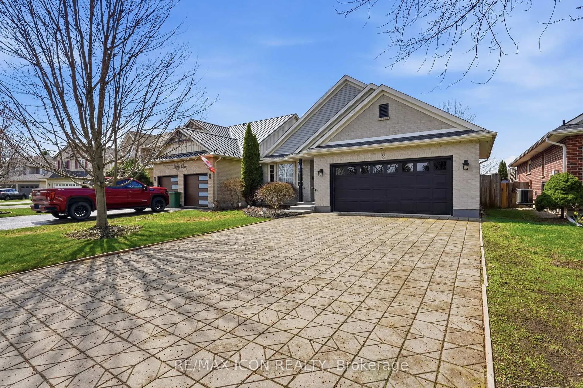 Photo 2 of 53 Augusta Crescent, St. Thomas — HOMEH