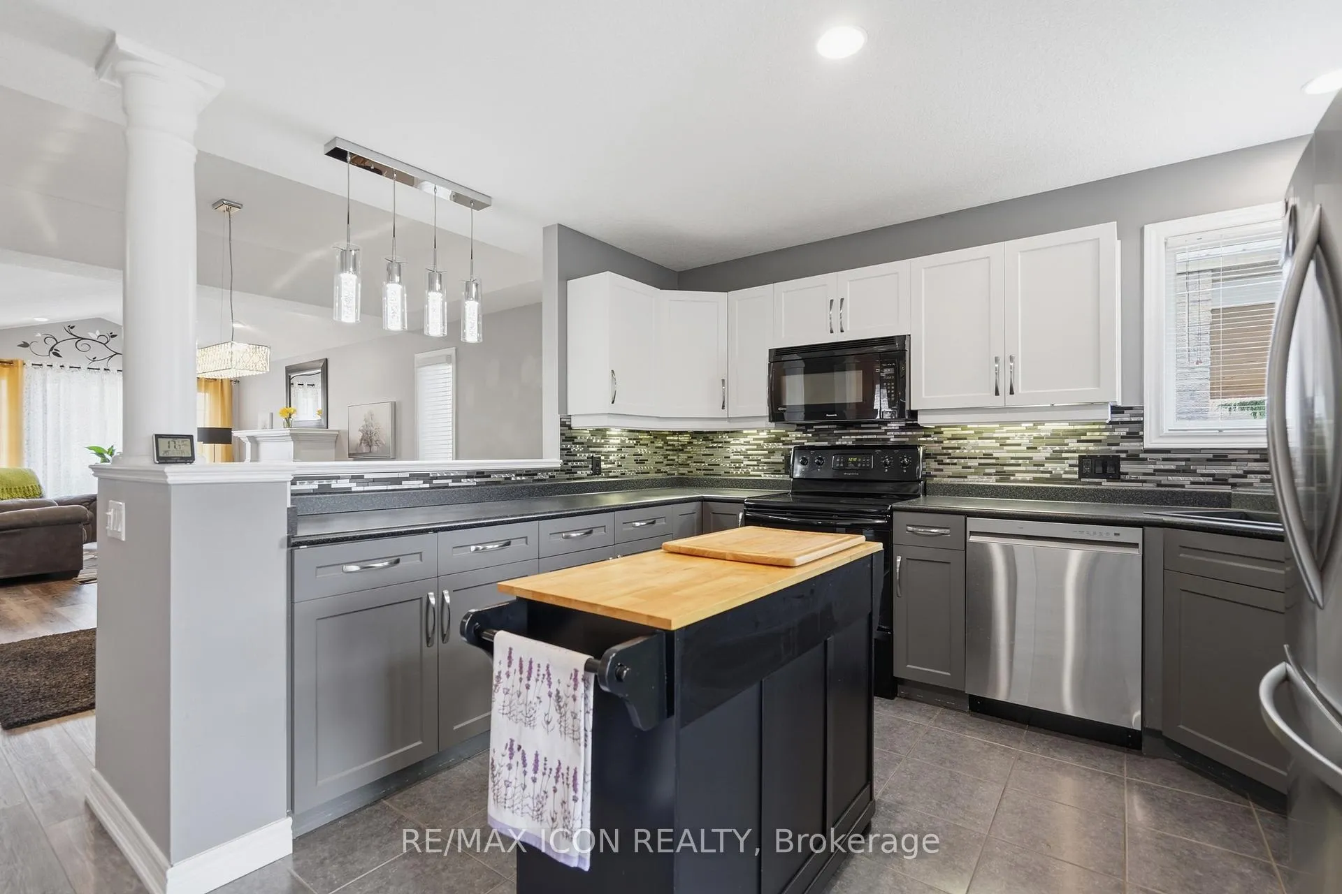 Photo 19 of 53 Augusta Crescent, St. Thomas — HOMEH