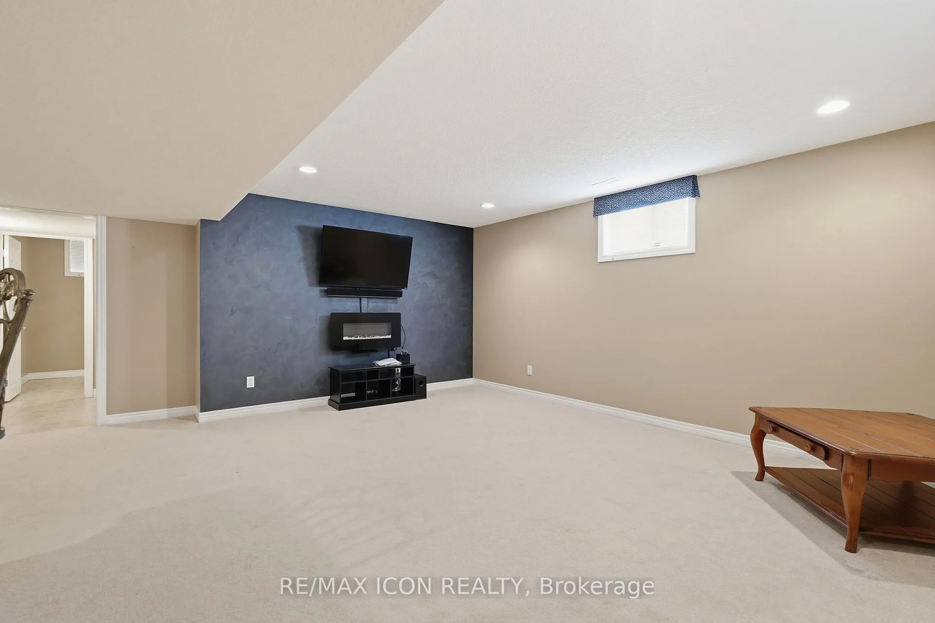 Photo 35 of 53 Augusta Crescent, St. Thomas — HOMEH