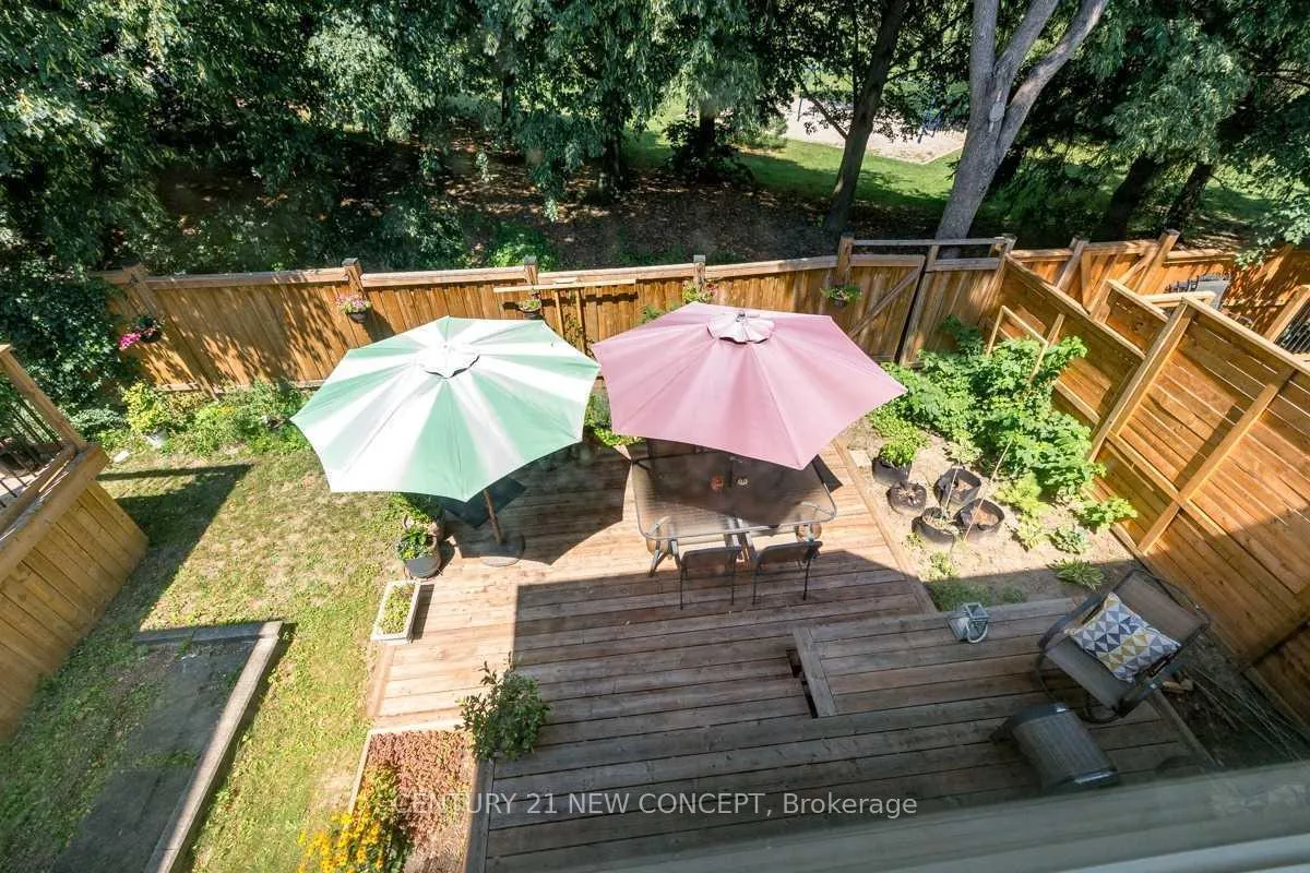 Photo 21 of 8 Brownstone Circle, Vaughan, Crestwood-Springfarm-Yorkhill — HOMEH