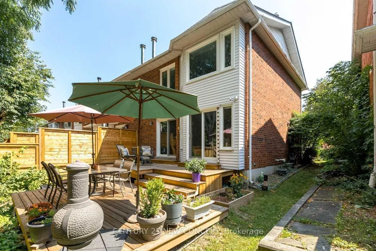 Photo 22 of 8 Brownstone Circle, Vaughan, Crestwood-Springfarm-Yorkhill — HOMEH