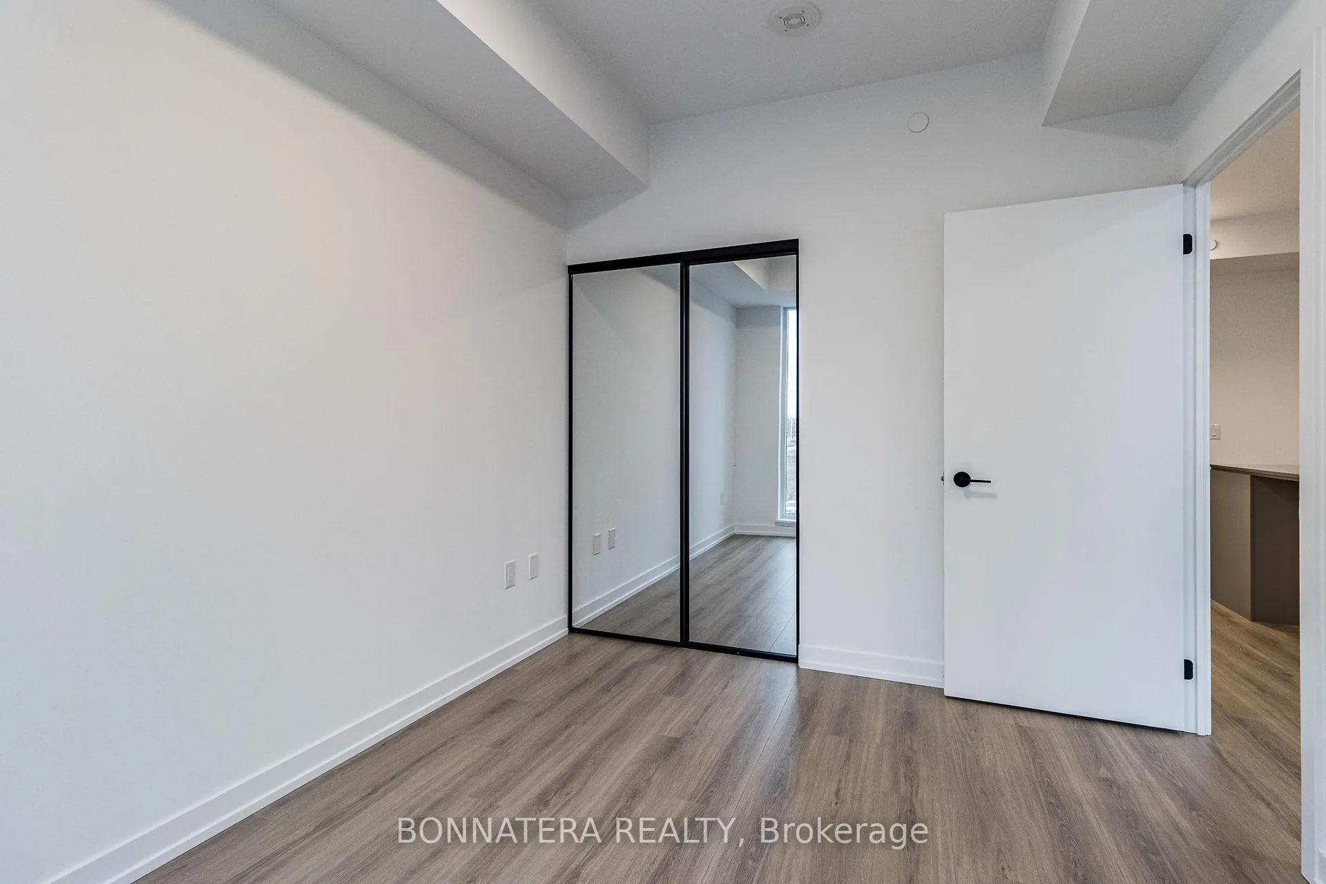 Photo 16 of Unit 414, 10 Lagerfeld Drive, Brampton, Northwest Brampton — HOMEH