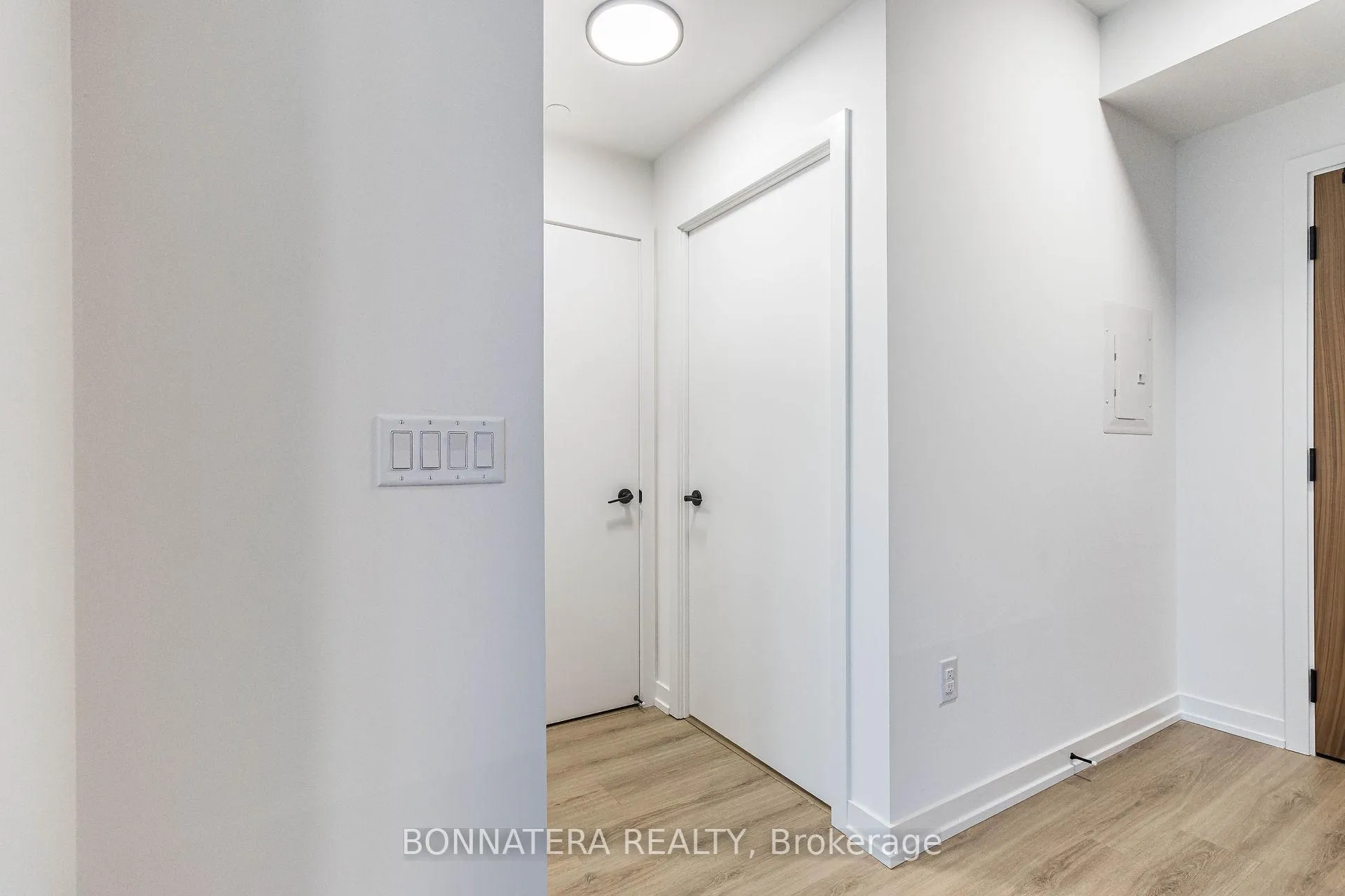 Photo 18 of Unit 414, 10 Lagerfeld Drive, Brampton, Northwest Brampton — HOMEH