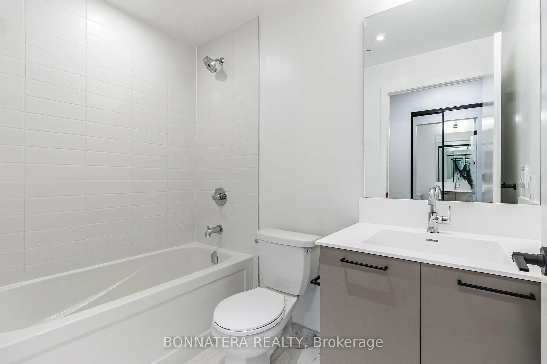 Photo 21 of Unit 414, 10 Lagerfeld Drive, Brampton, Northwest Brampton — HOMEH