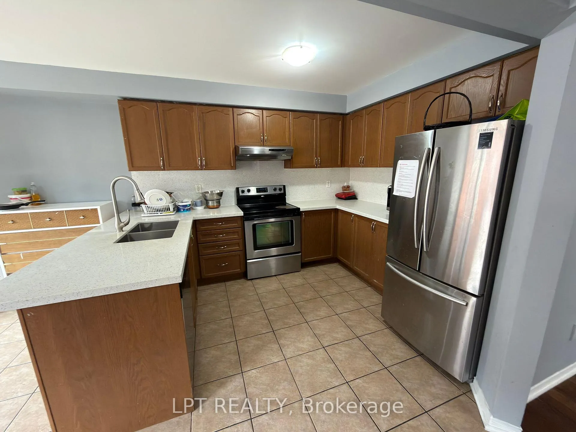 Photo 12 of 112 Bushmill Circle, Brampton, Fletcher's Meadow — HOMEH