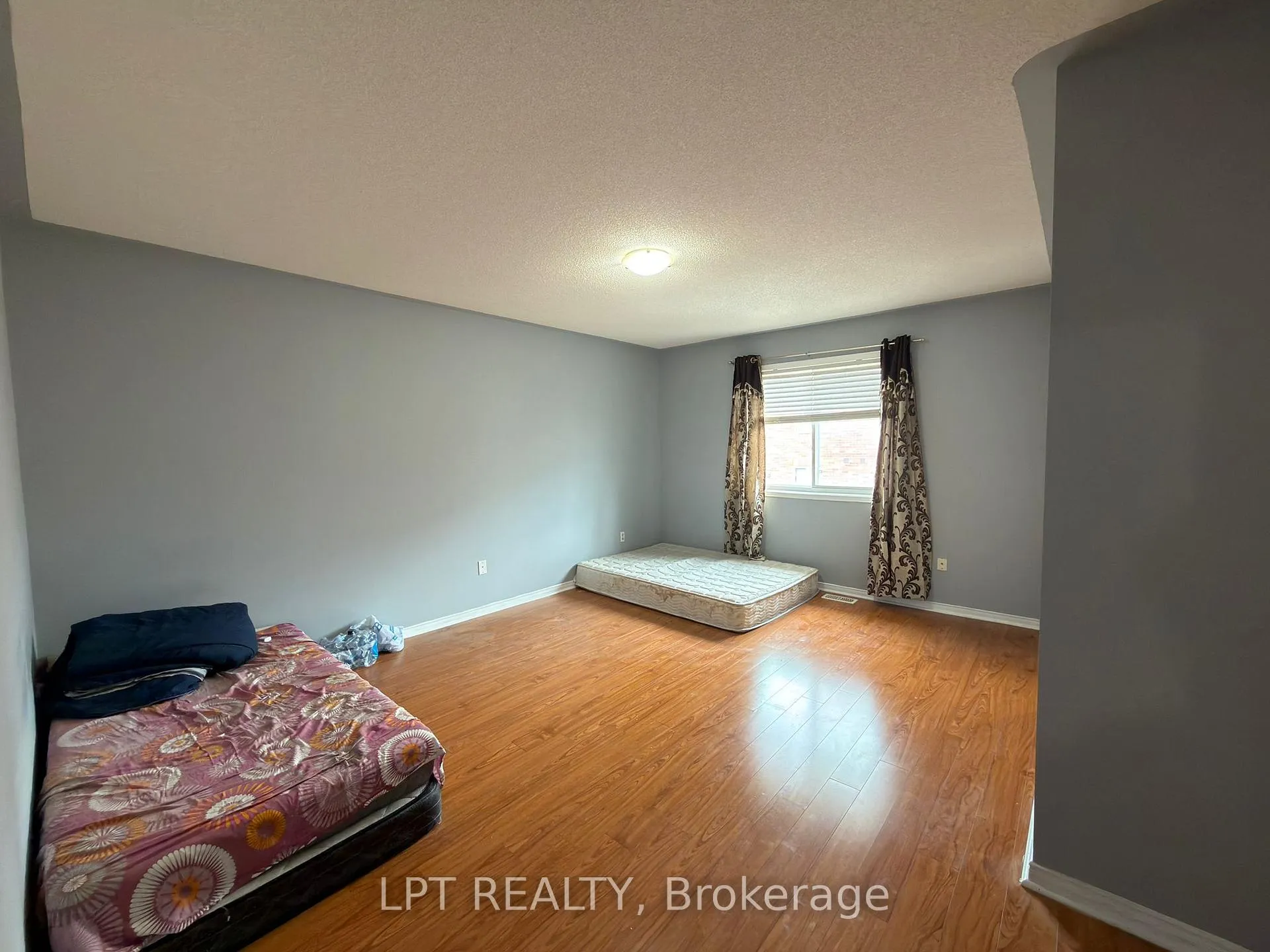 Photo 13 of 112 Bushmill Circle, Brampton, Fletcher's Meadow — HOMEH