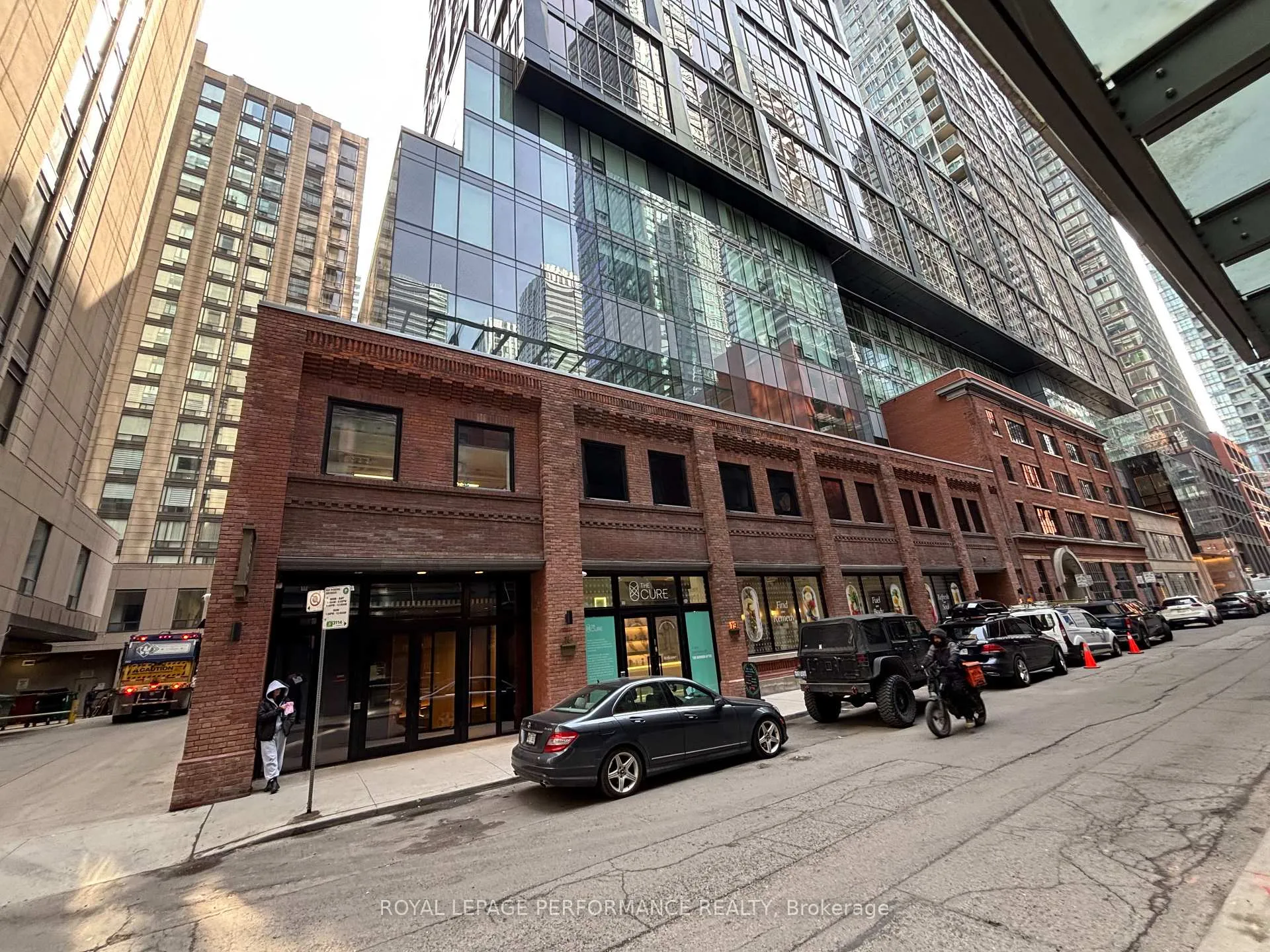 Photo 1 of 15 Mercer Street, Toronto, Waterfront Communities — HOMEH