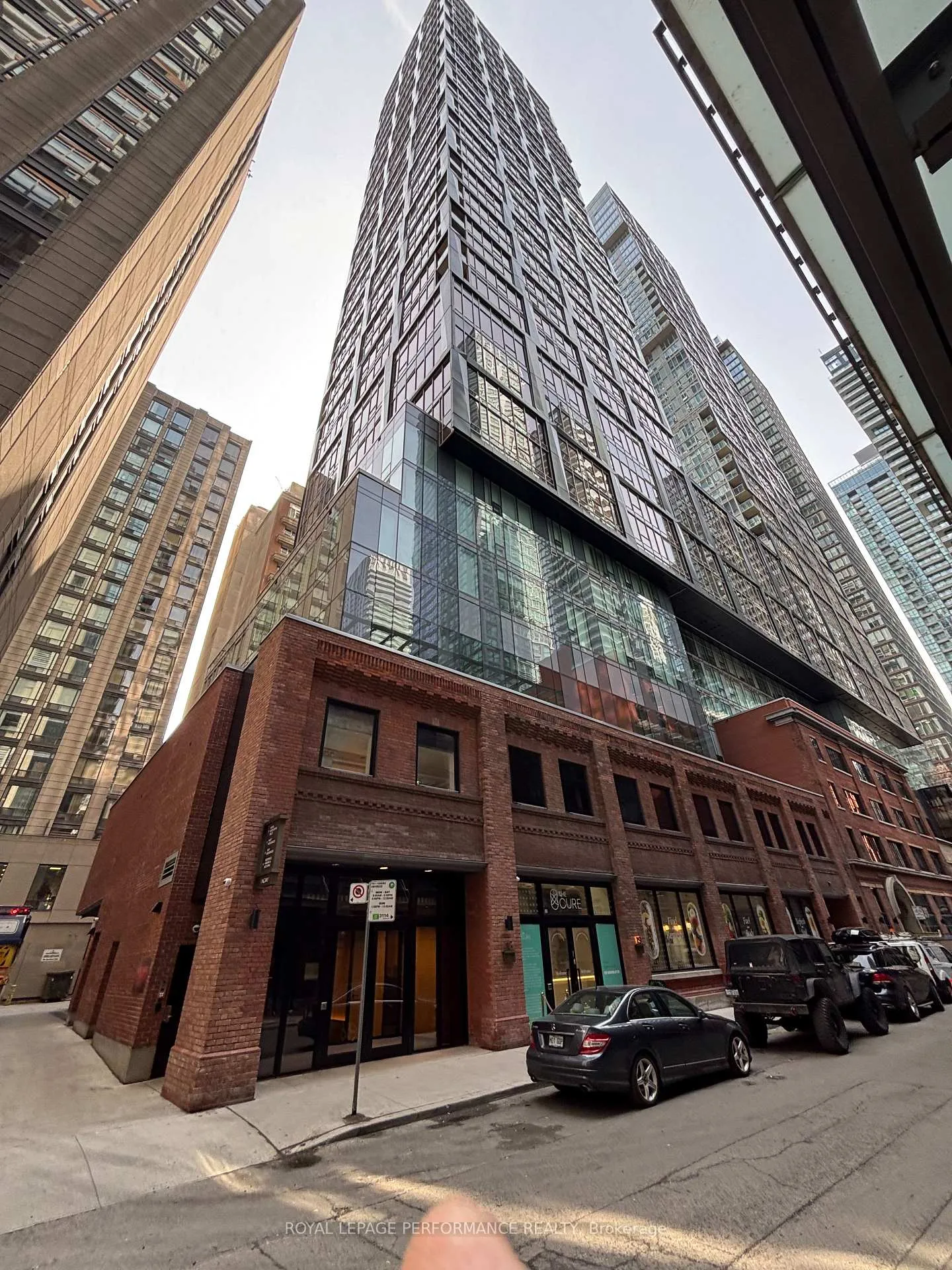 Photo 2 of 15 Mercer Street, Toronto, Waterfront Communities — HOMEH