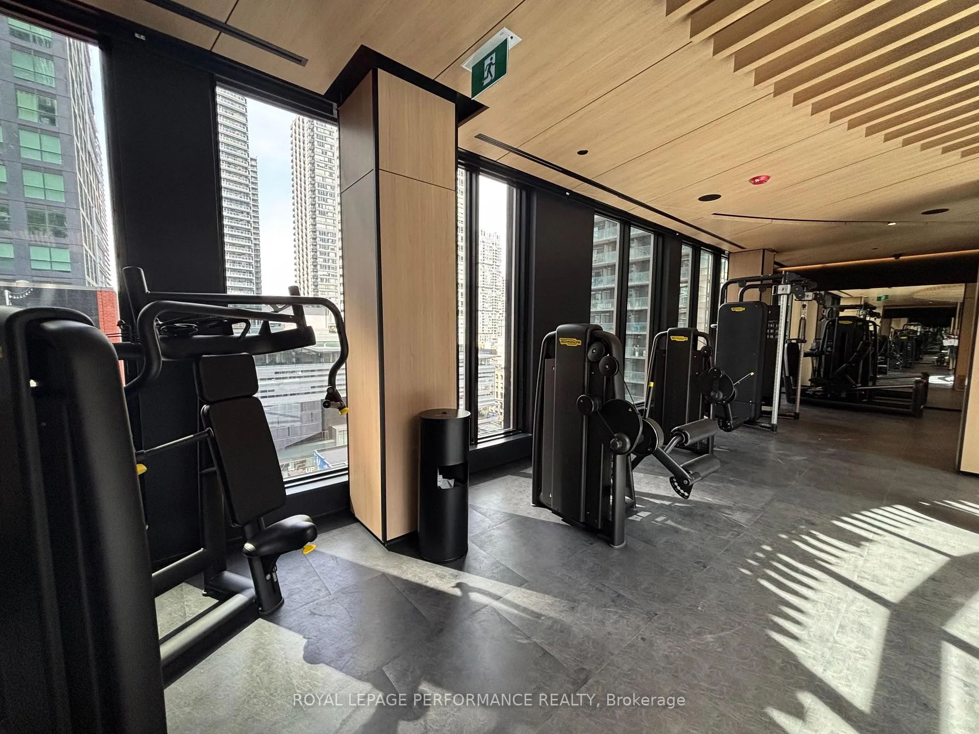 Photo 6 of 15 Mercer Street, Toronto, Waterfront Communities — HOMEH