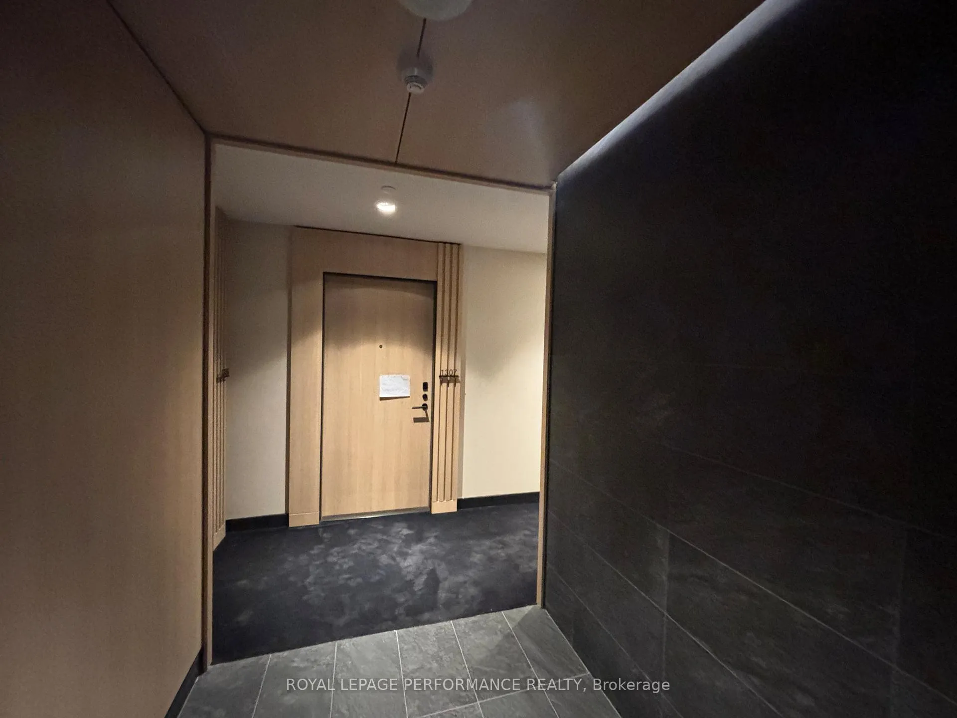 Photo 7 of 15 Mercer Street, Toronto, Waterfront Communities — HOMEH