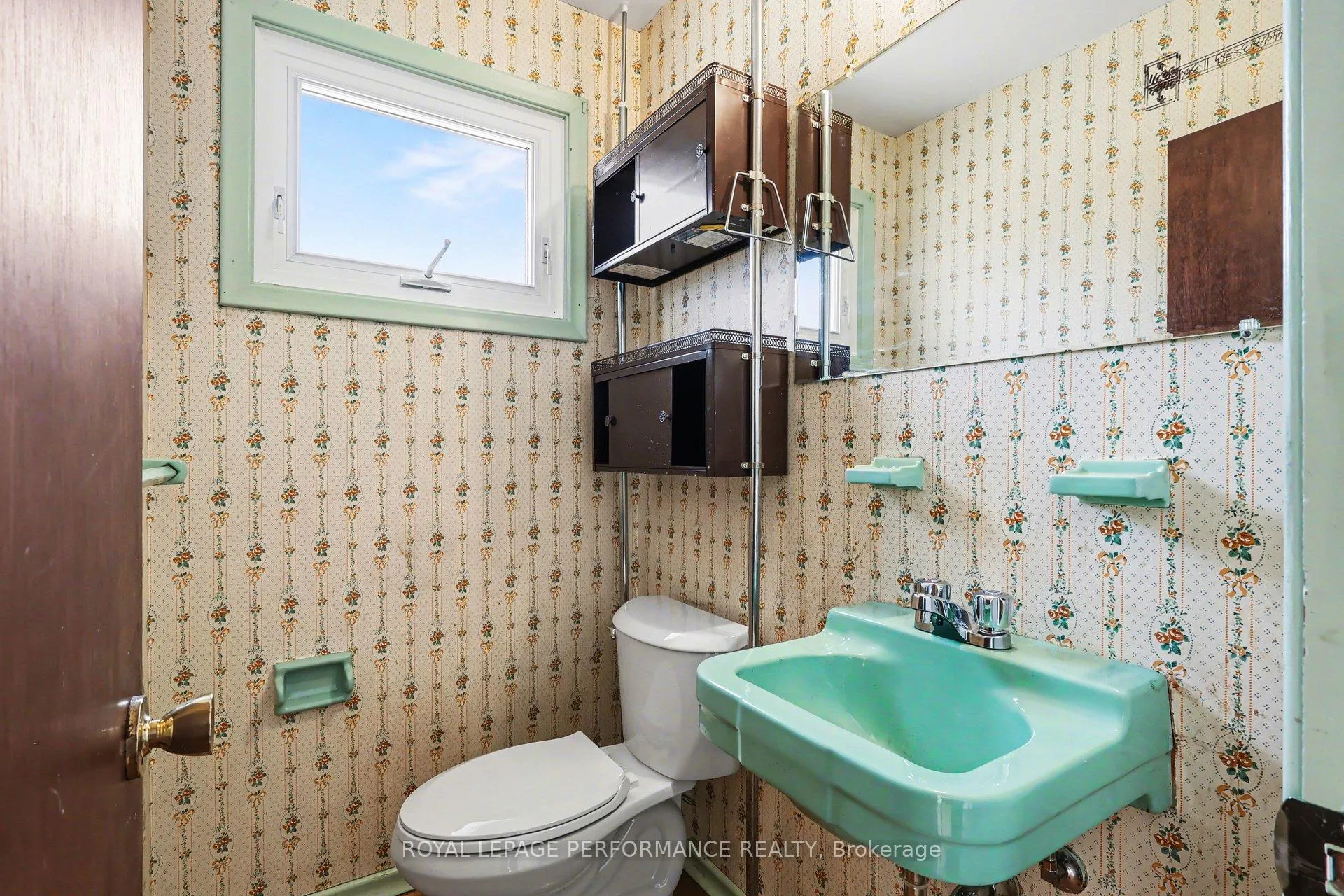 Photo 18 of 767 Cross Avenue, Ottawa, Elmvale Acres/Urbandale — HOMEH