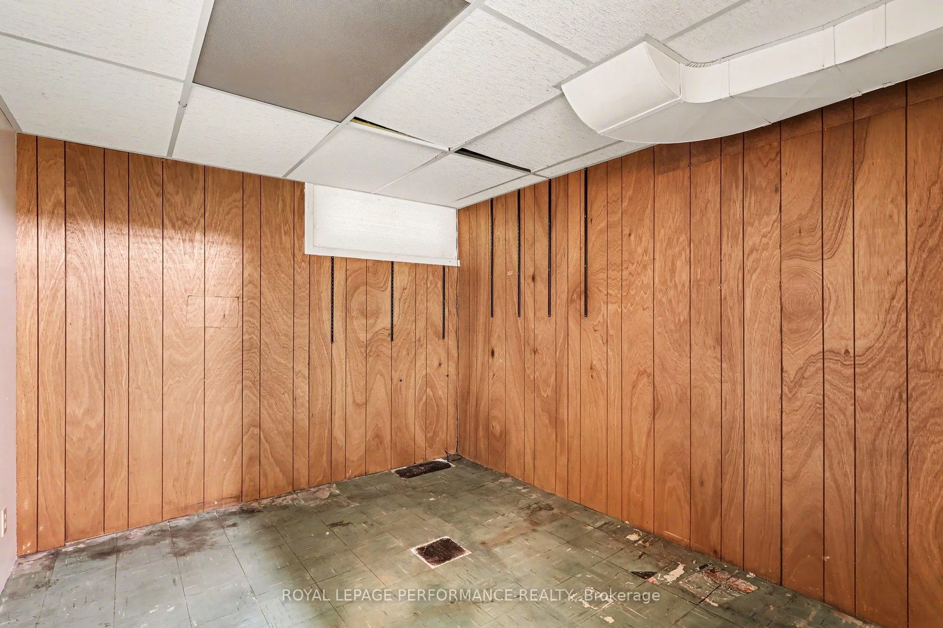 Photo 28 of 767 Cross Avenue, Ottawa, Elmvale Acres/Urbandale — HOMEH