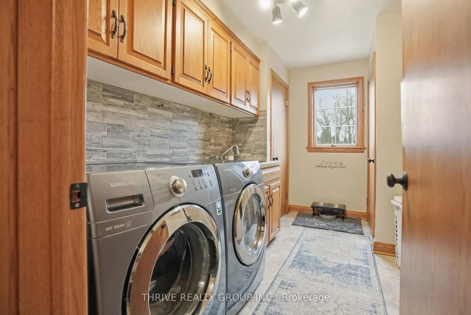 Photo 27 of 160 West Park Drive S, North Middlesex, Parkhill — HOMEH