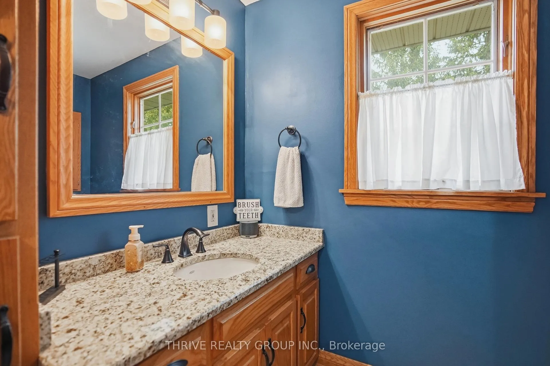 Photo 28 of 160 West Park Drive S, North Middlesex, Parkhill — HOMEH