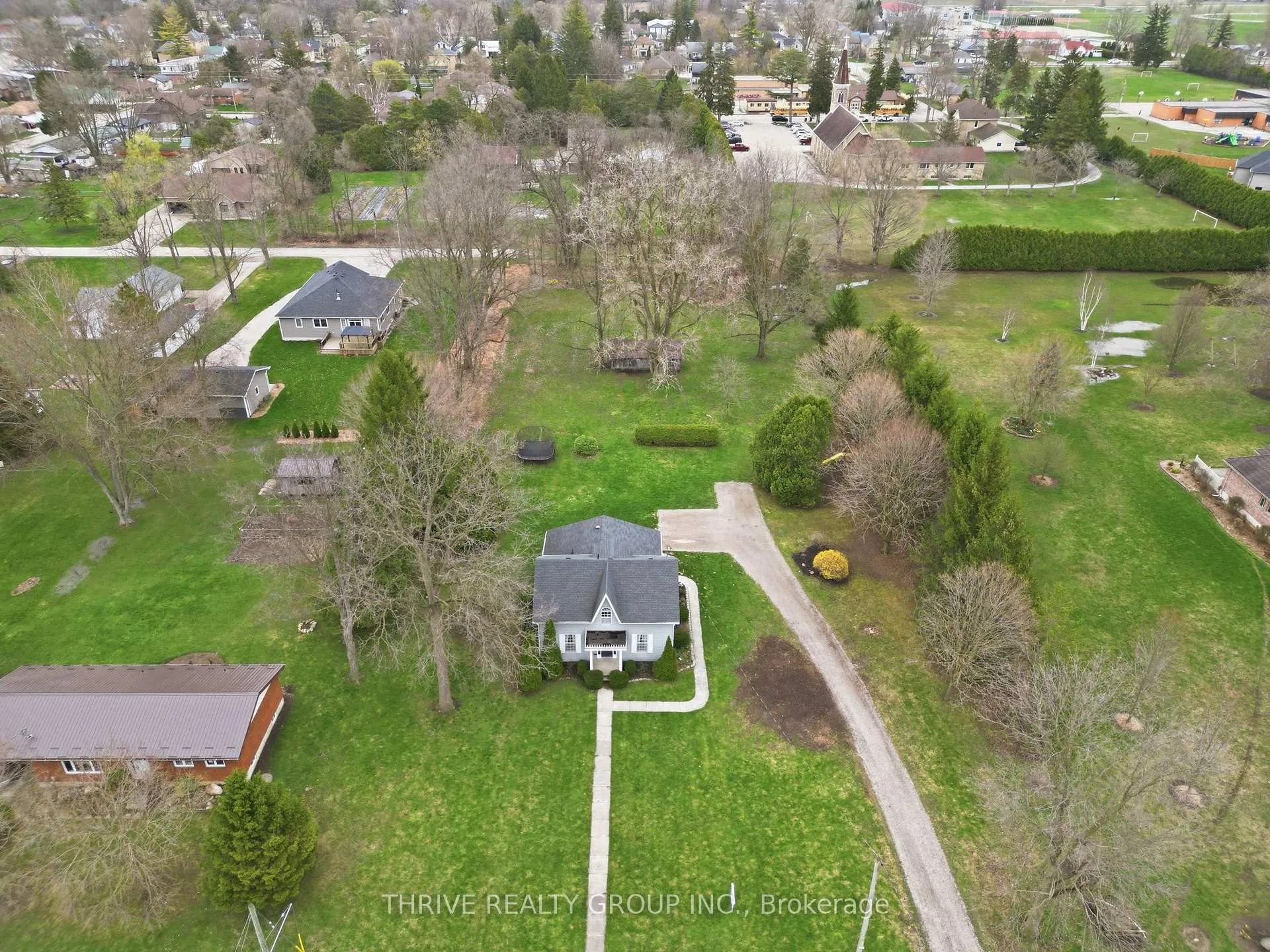Photo 42 of 160 West Park Drive S, North Middlesex, Parkhill — HOMEH