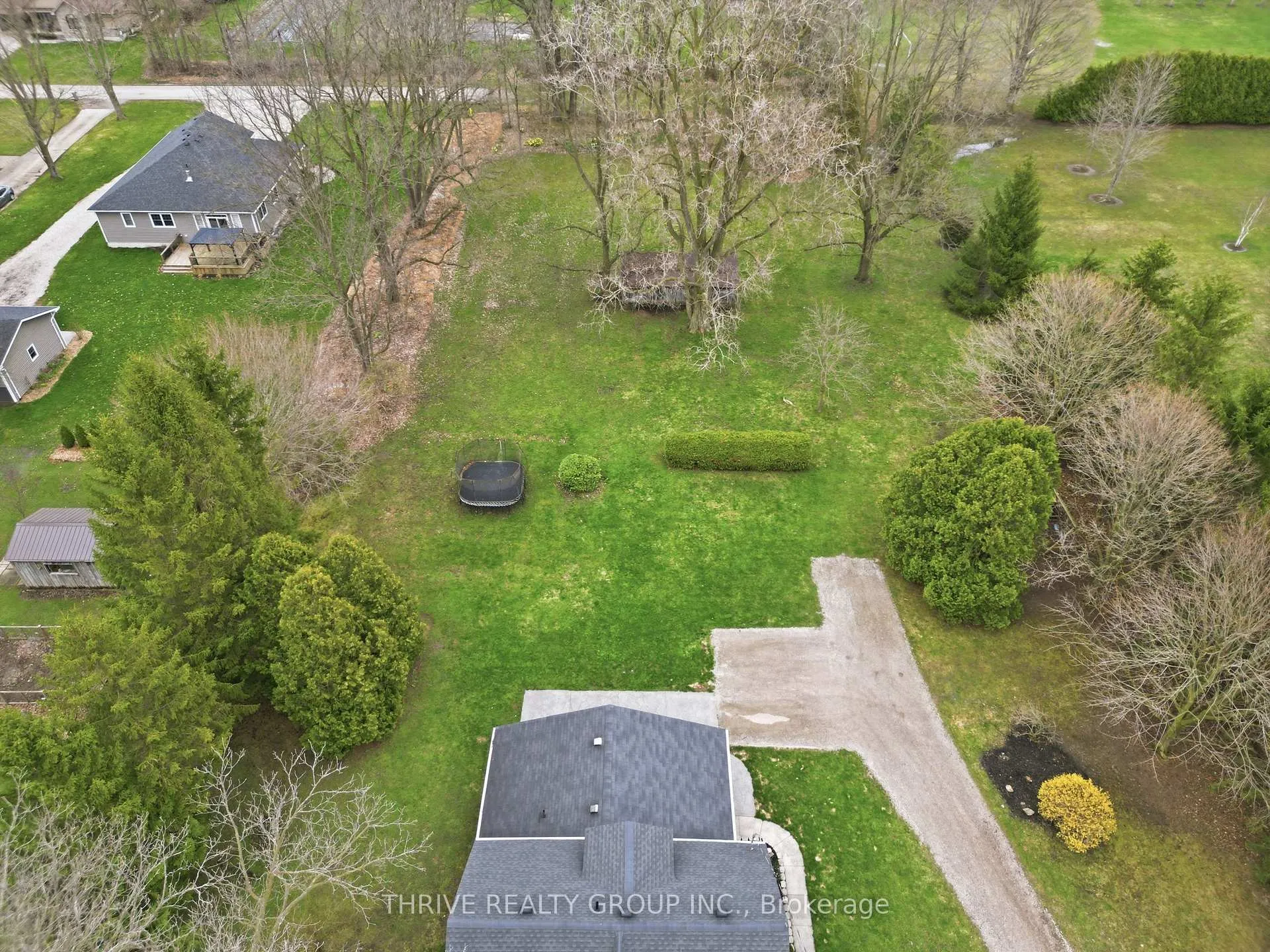 Photo 44 of 160 West Park Drive S, North Middlesex, Parkhill — HOMEH