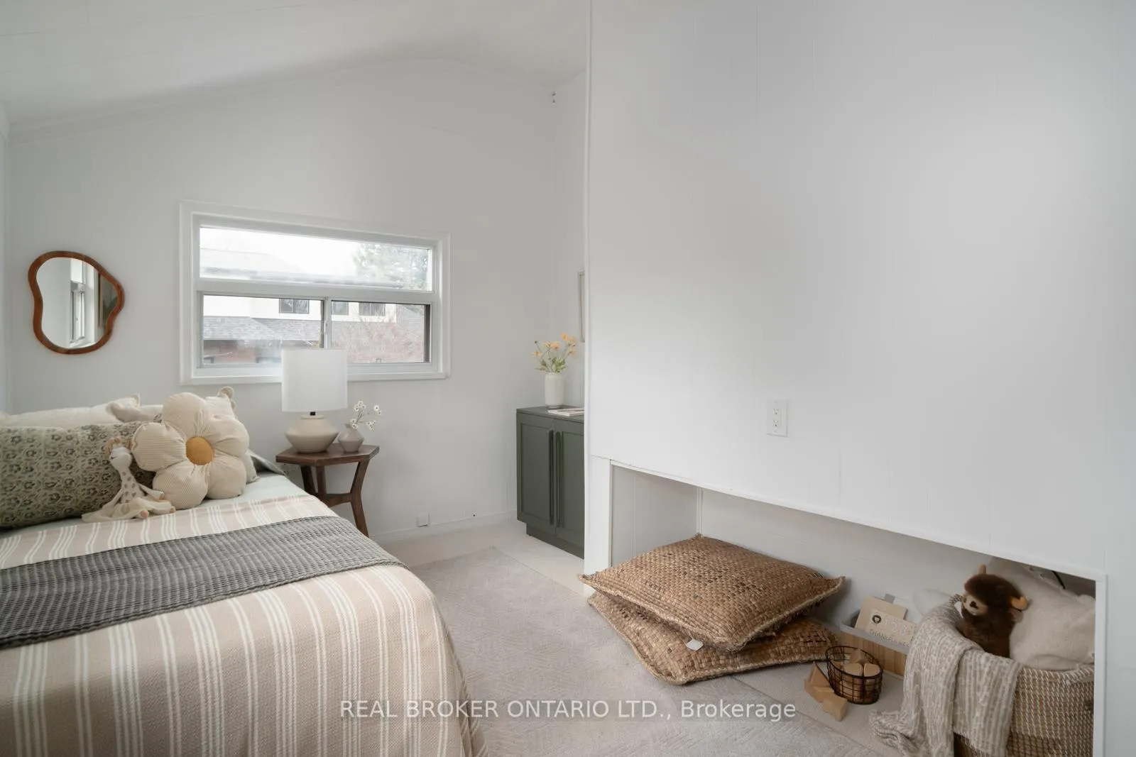 Photo 18 of 256 Monarch Park Avenue, Toronto, Danforth Village-East York — HOMEH