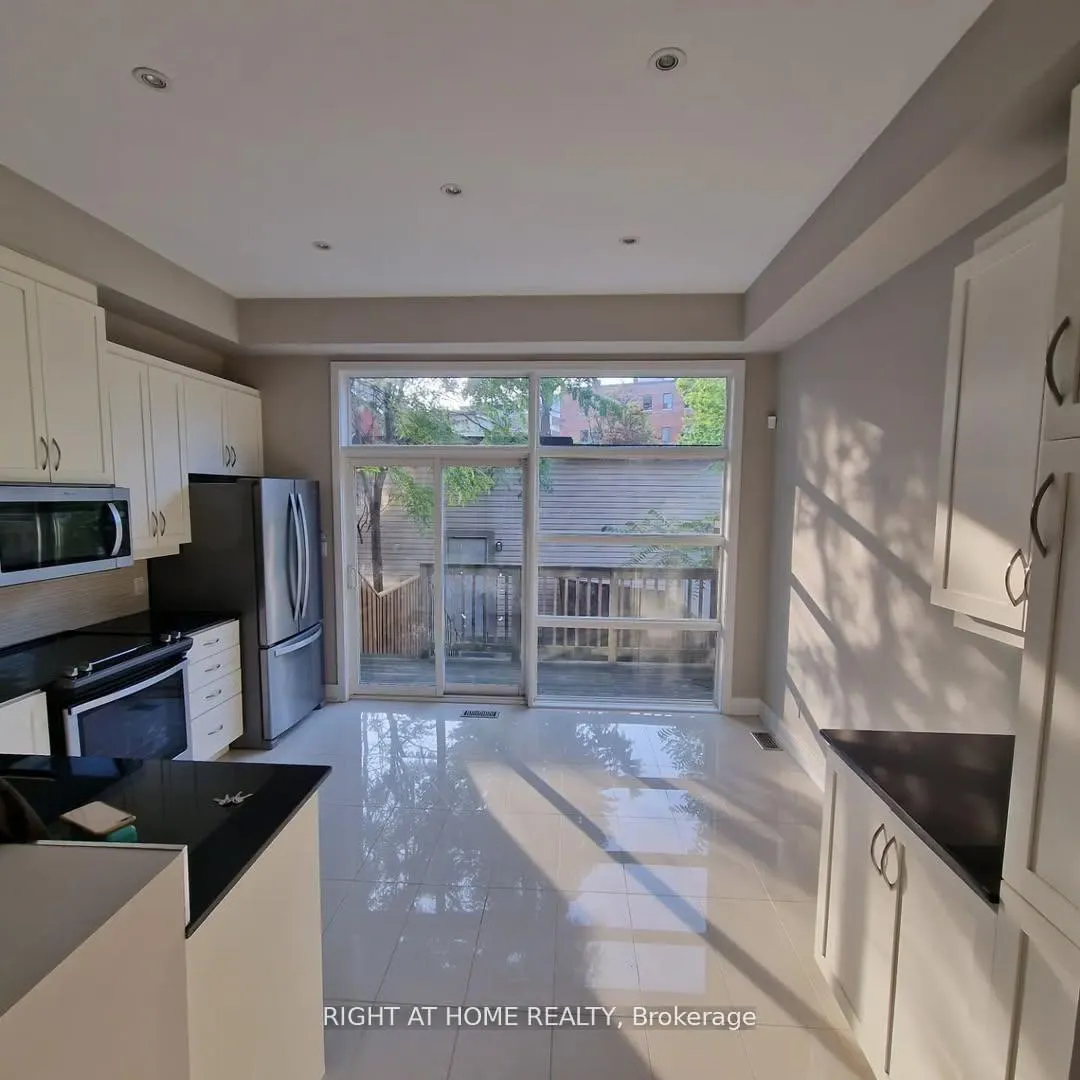 Photo 10 of 488 King Street E, Toronto, Moss Park — HOMEH