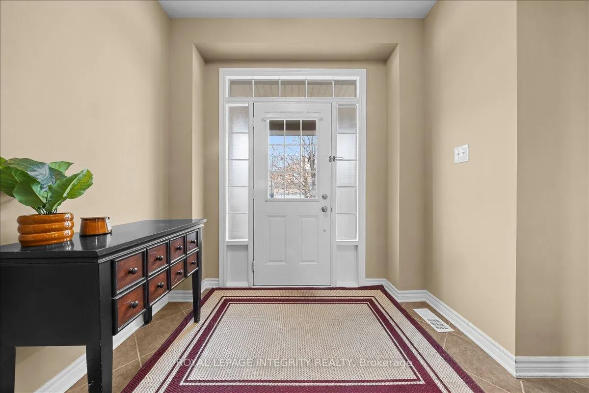 Photo 4 of 638 Rosehill Avenue, Ottawa, Stittsville (North) — HOMEH