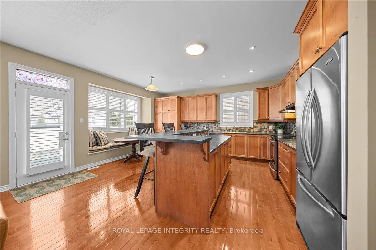 Photo 14 of 638 Rosehill Avenue, Ottawa, Stittsville (North) — HOMEH