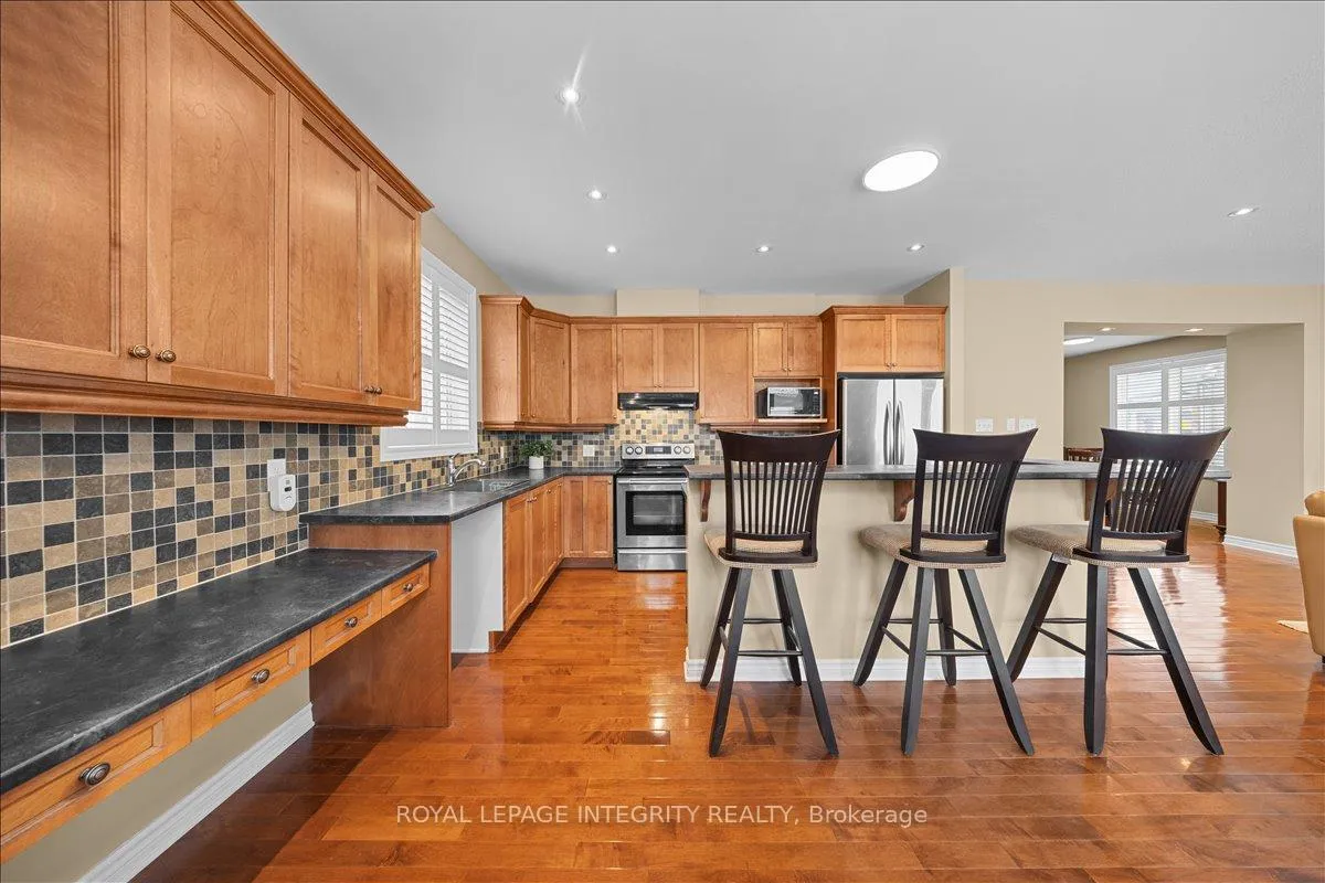 Photo 18 of 638 Rosehill Avenue, Ottawa, Stittsville (North) — HOMEH