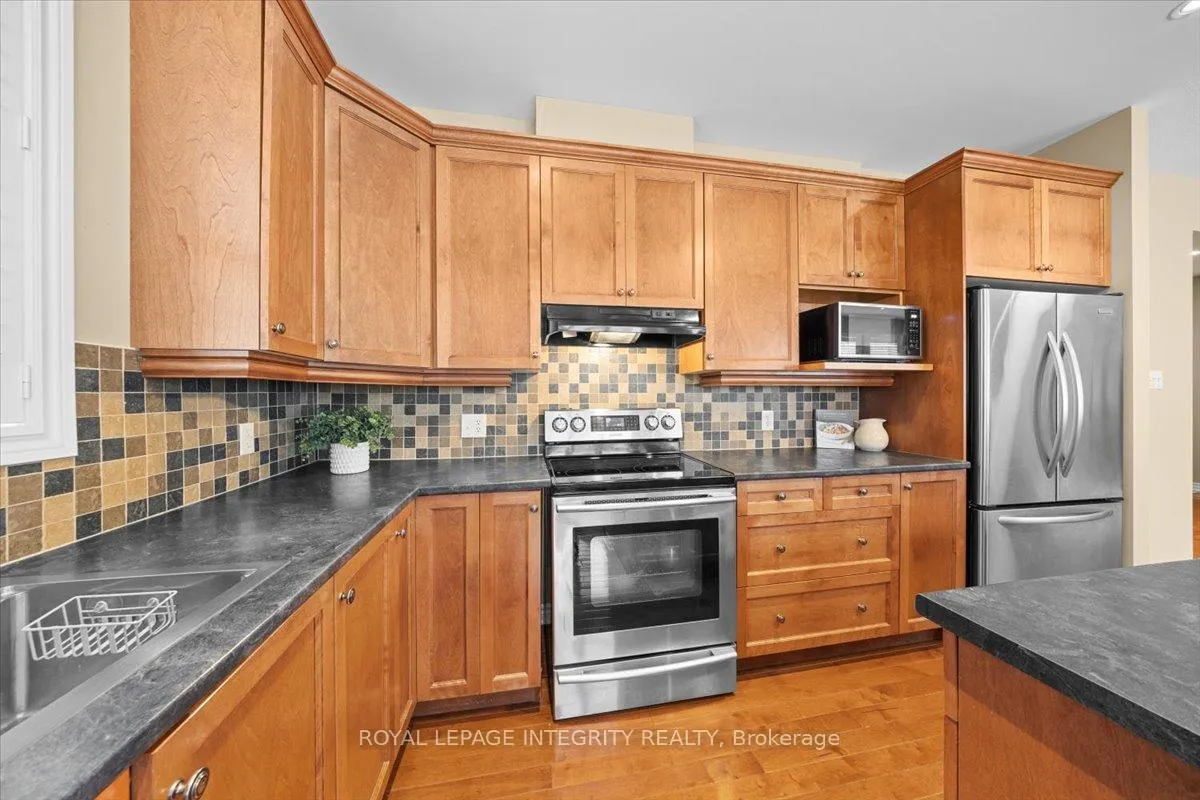Photo 19 of 638 Rosehill Avenue, Ottawa, Stittsville (North) — HOMEH