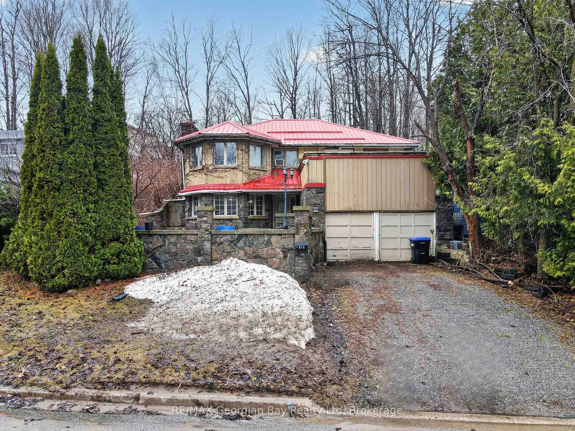 Front of 819 Birchwood Drive
