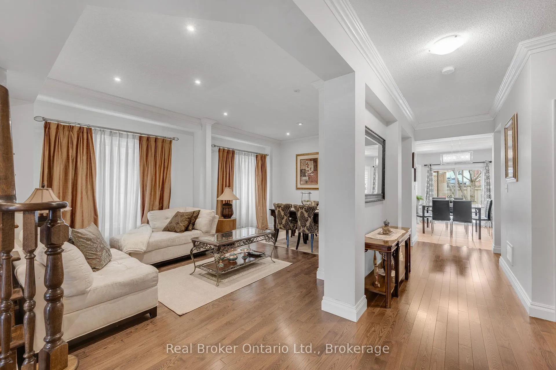 Photo 9 of 6 Wilsongary Circle, Ajax, Northeast Ajax — HOMEH