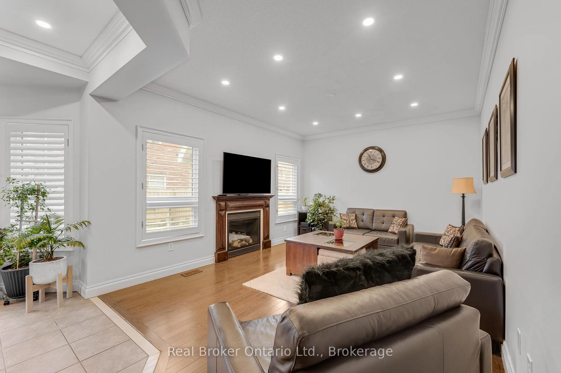 Photo 12 of 6 Wilsongary Circle, Ajax, Northeast Ajax — HOMEH