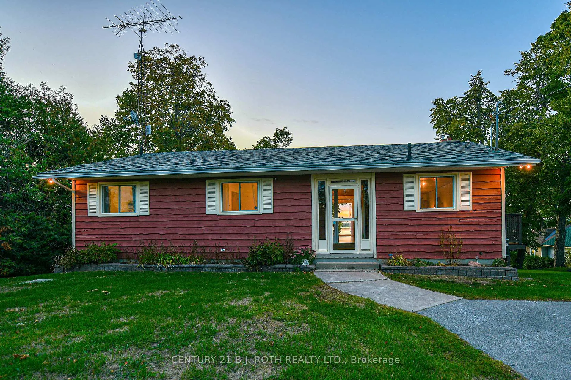 Photo 12 of 71 Campbell Beach Road, Kawartha Lakes, Carden — HOMEH