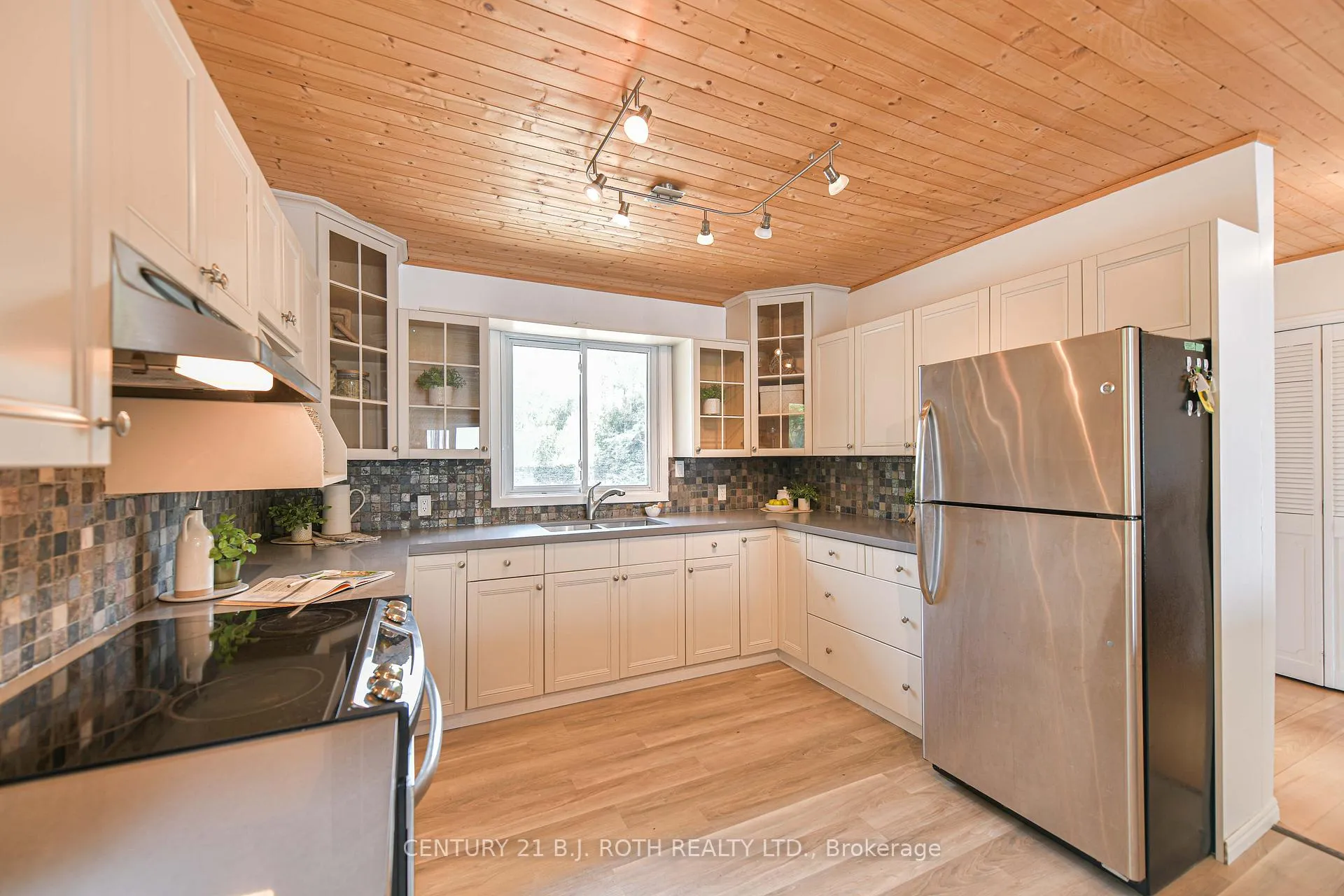 Photo 16 of 71 Campbell Beach Road, Kawartha Lakes, Carden — HOMEH